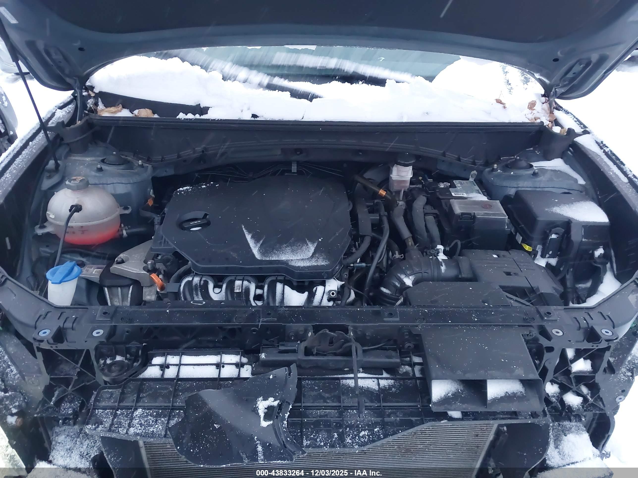 HYUNDAI TUCSON image 10