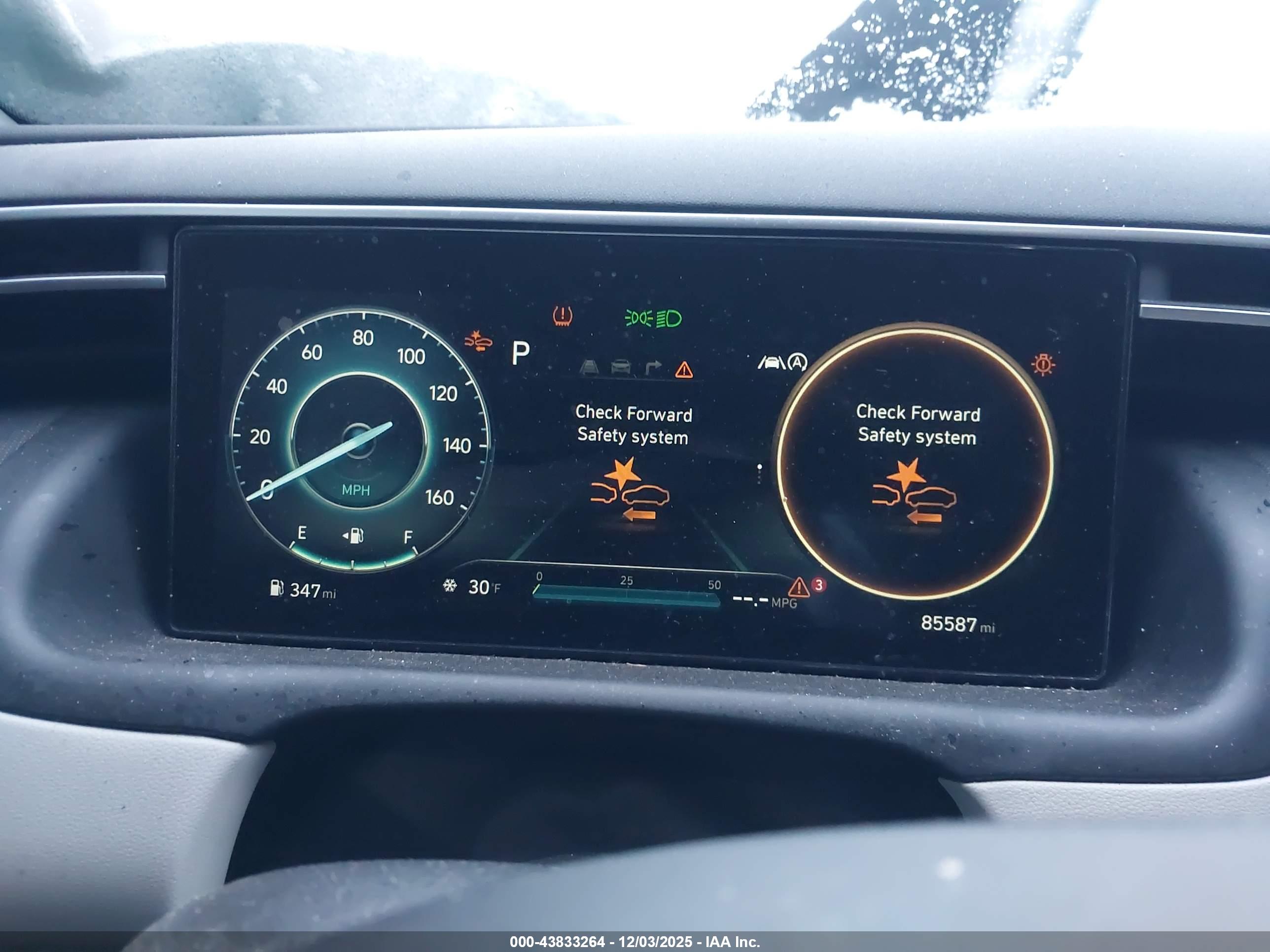 HYUNDAI TUCSON image 7