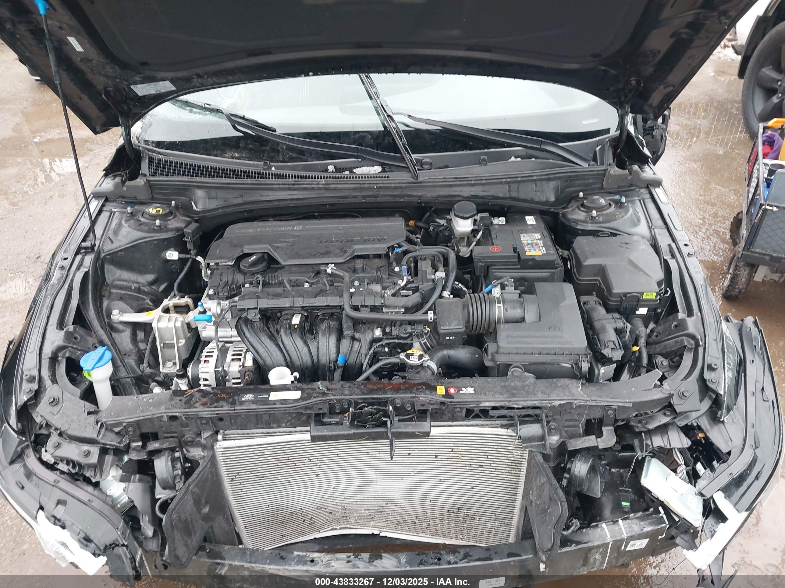 HYUNDAI ELANTRA image 10