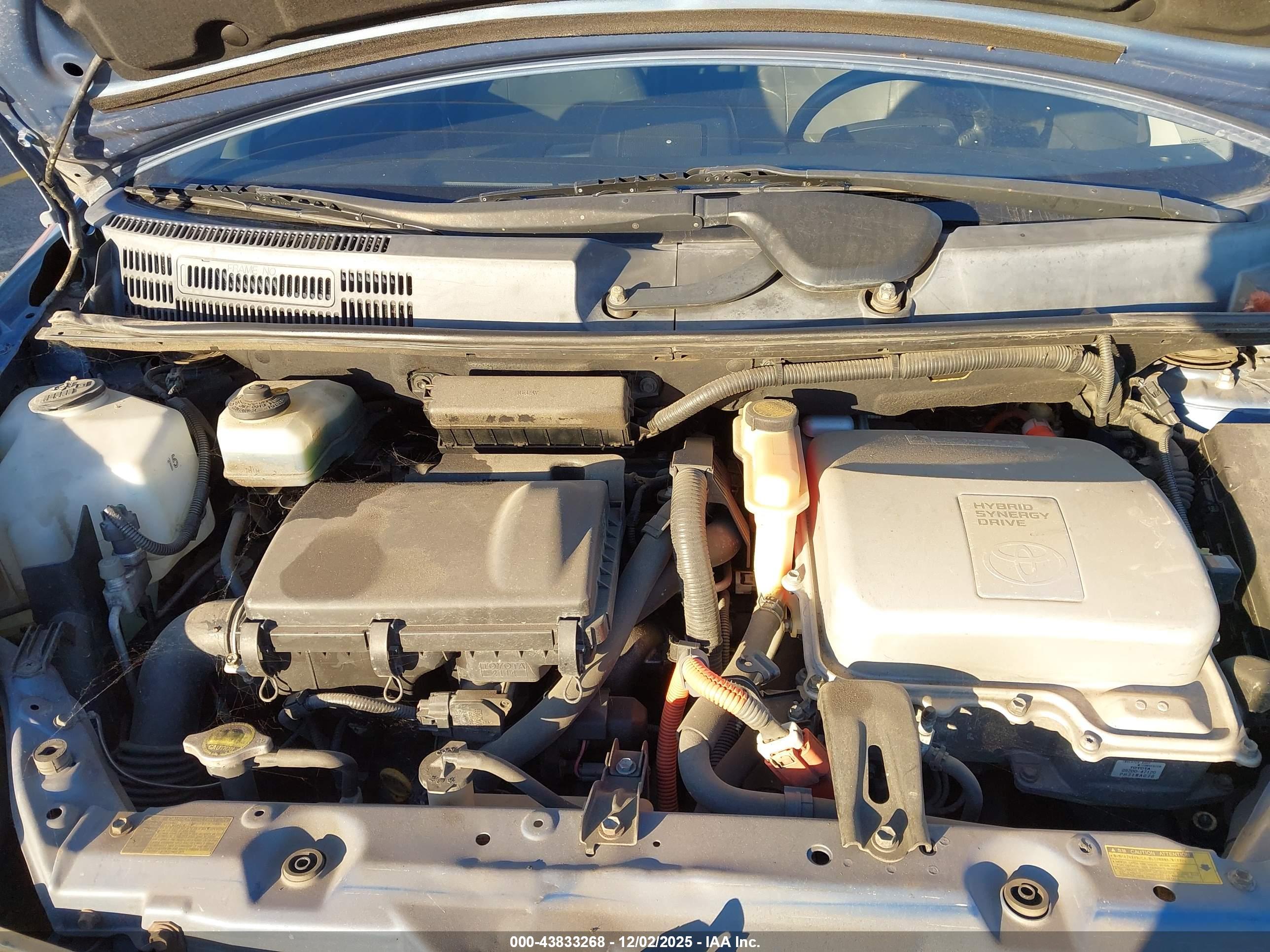 TOYOTA PRIUS image 10