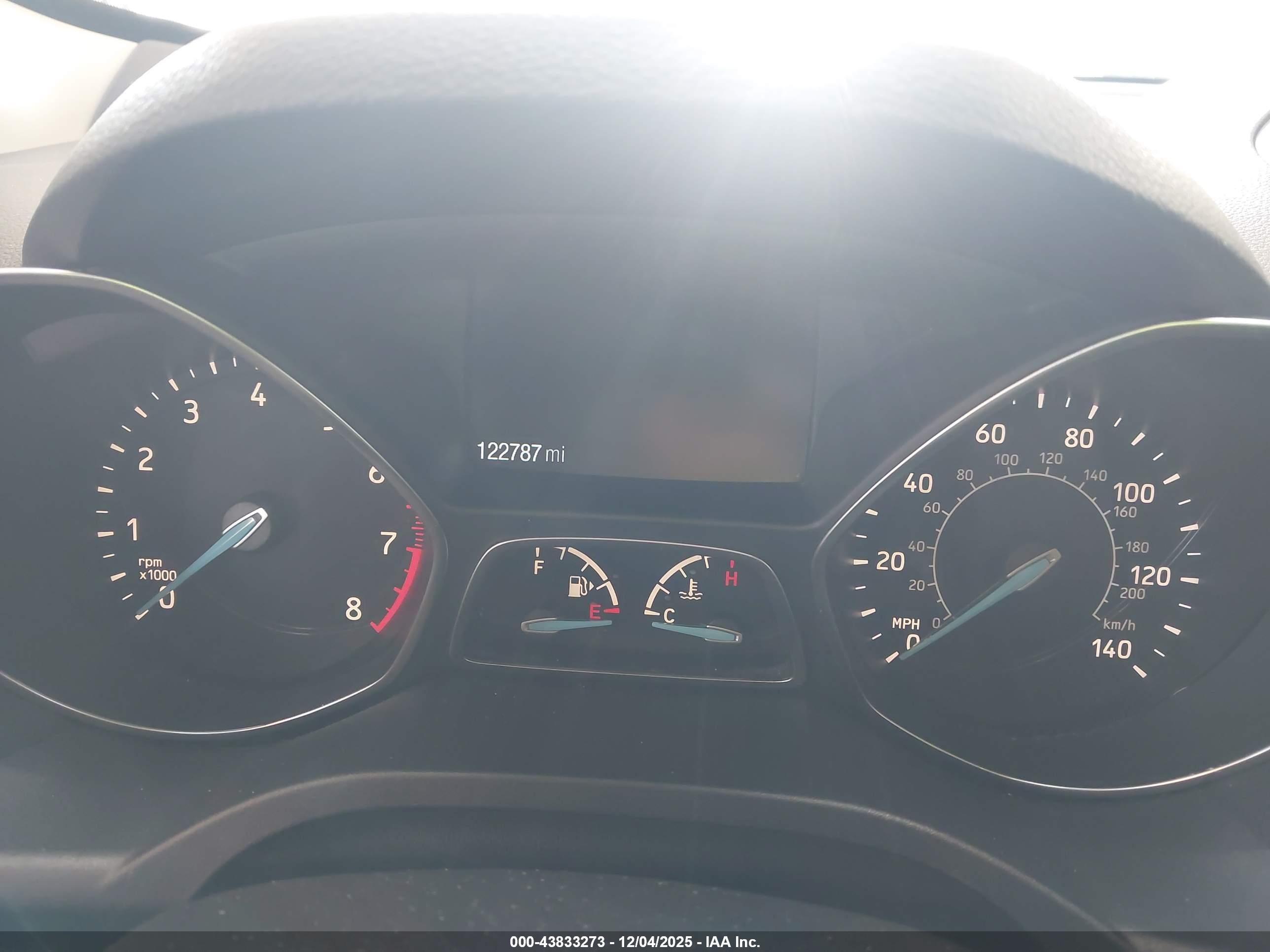 FORD ESCAPE image 7