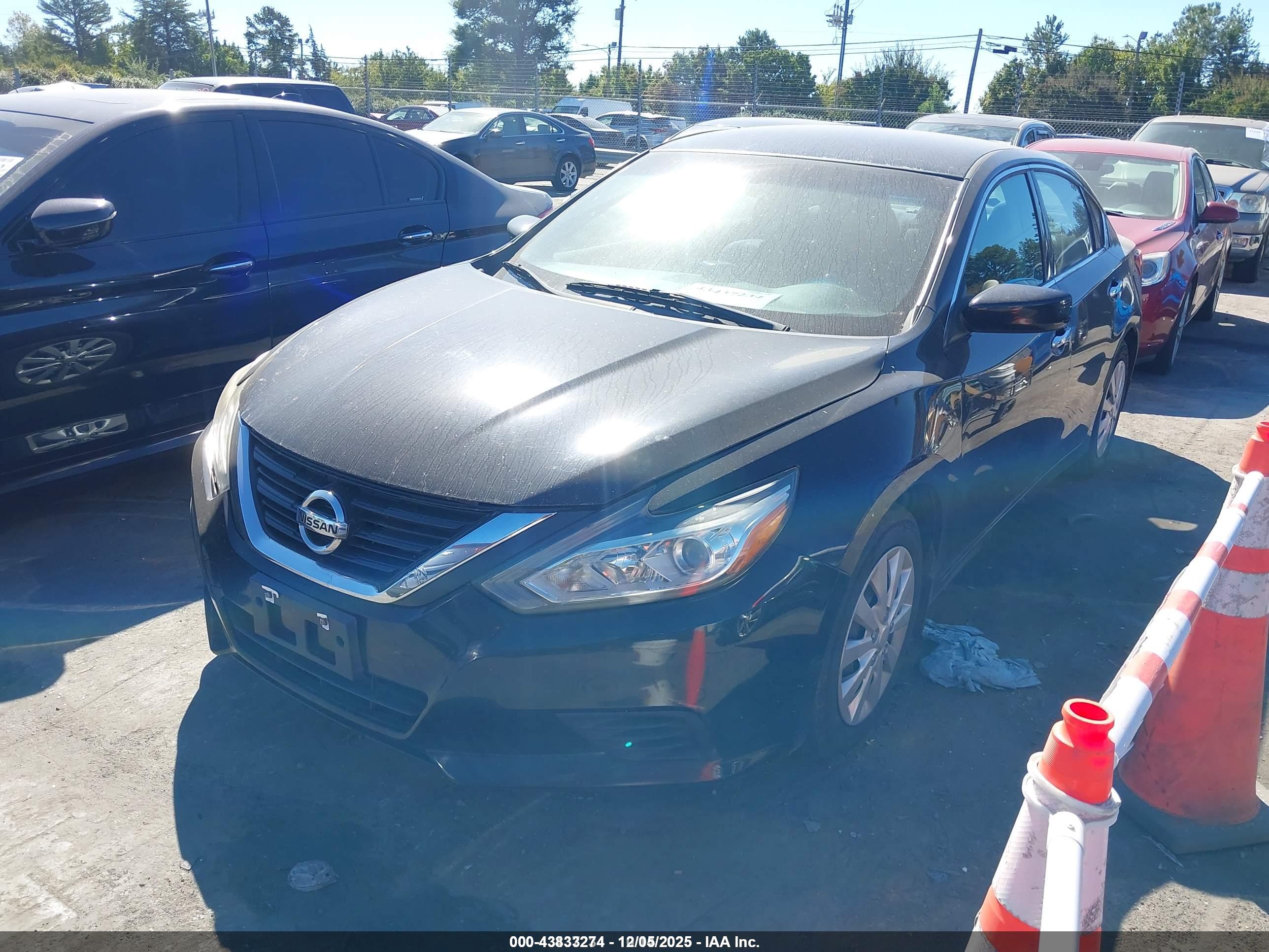 NISSAN ALTIMA image 2