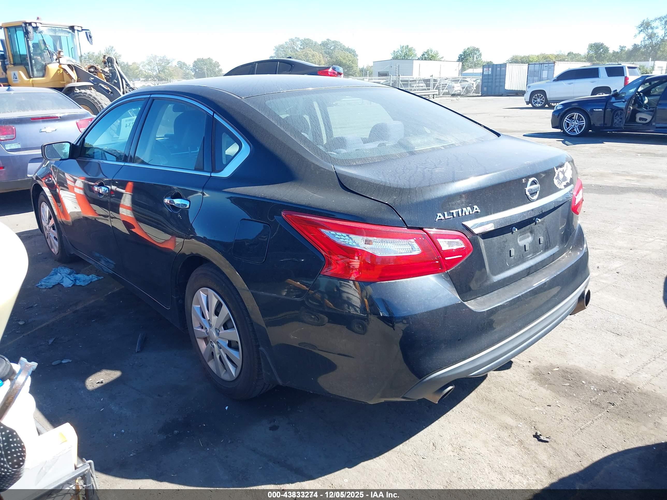 NISSAN ALTIMA image 3