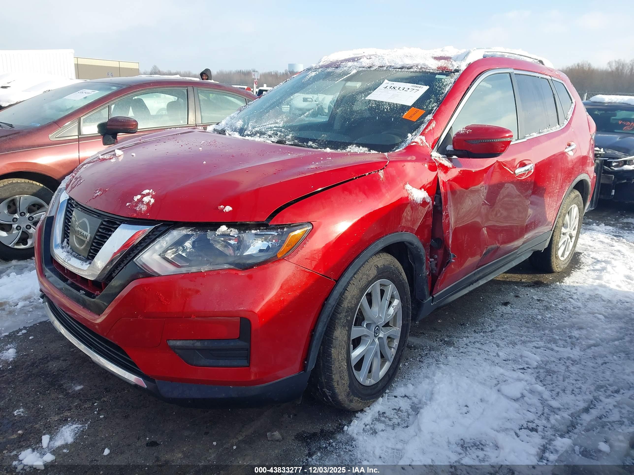 NISSAN ROGUE image 2