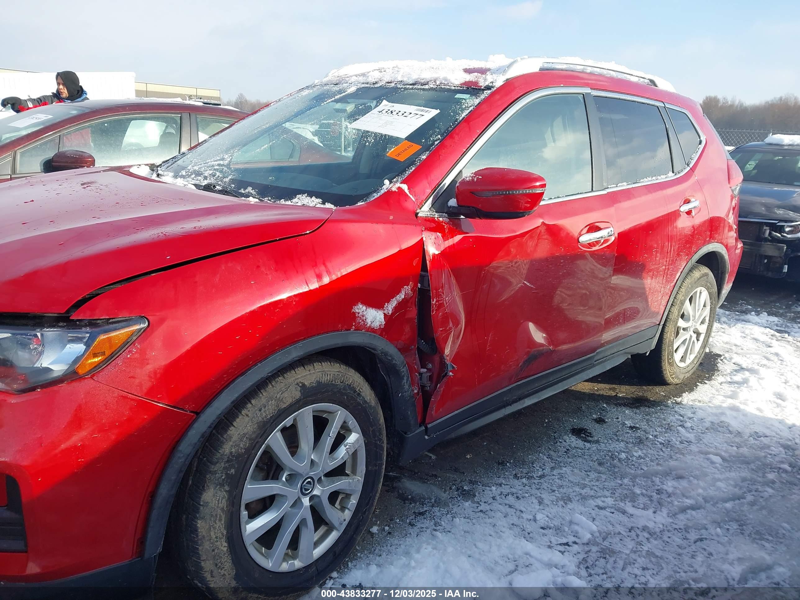 NISSAN ROGUE image 6