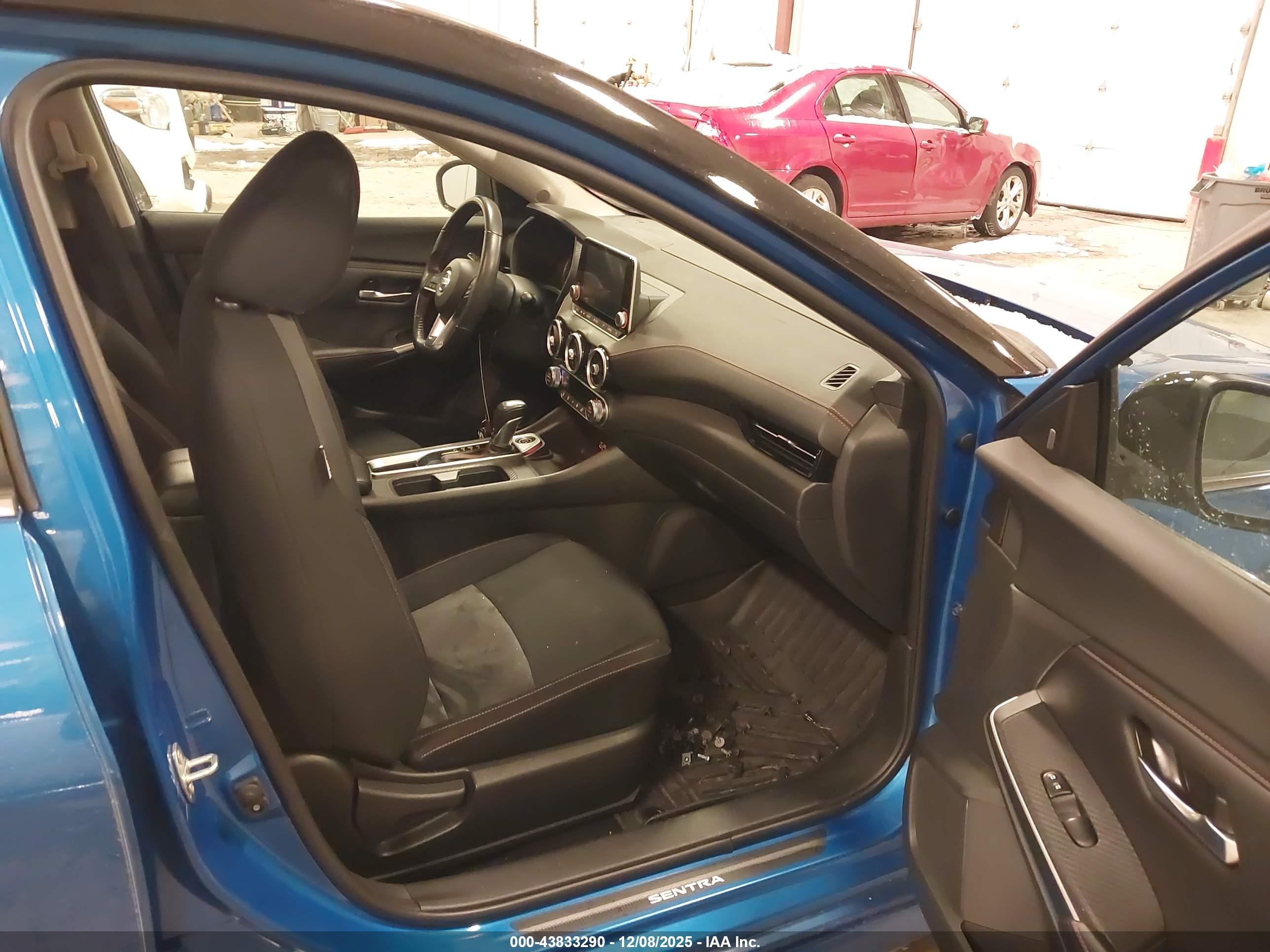 NISSAN SENTRA image 5
