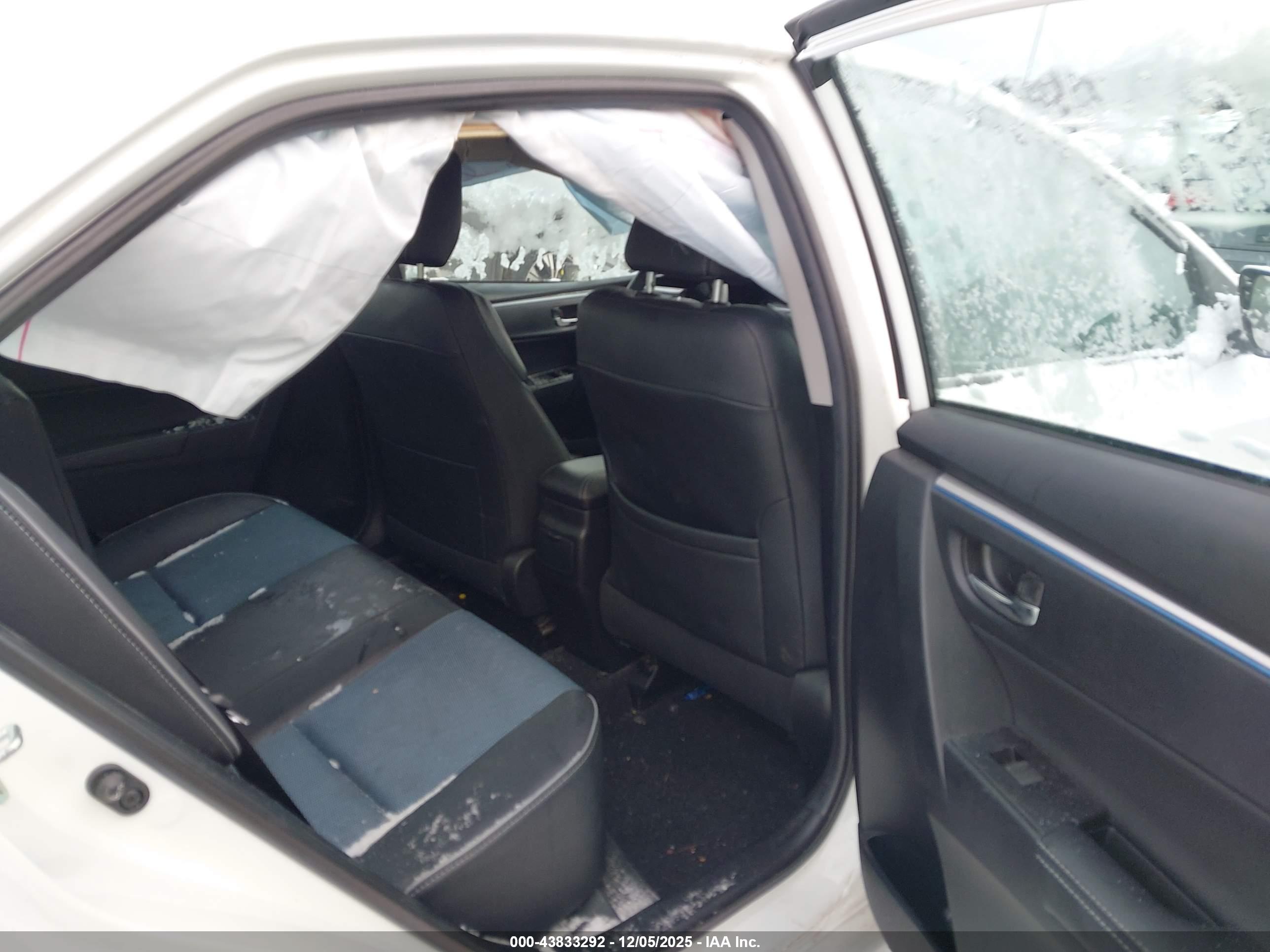 TOYOTA COROLLA image 8