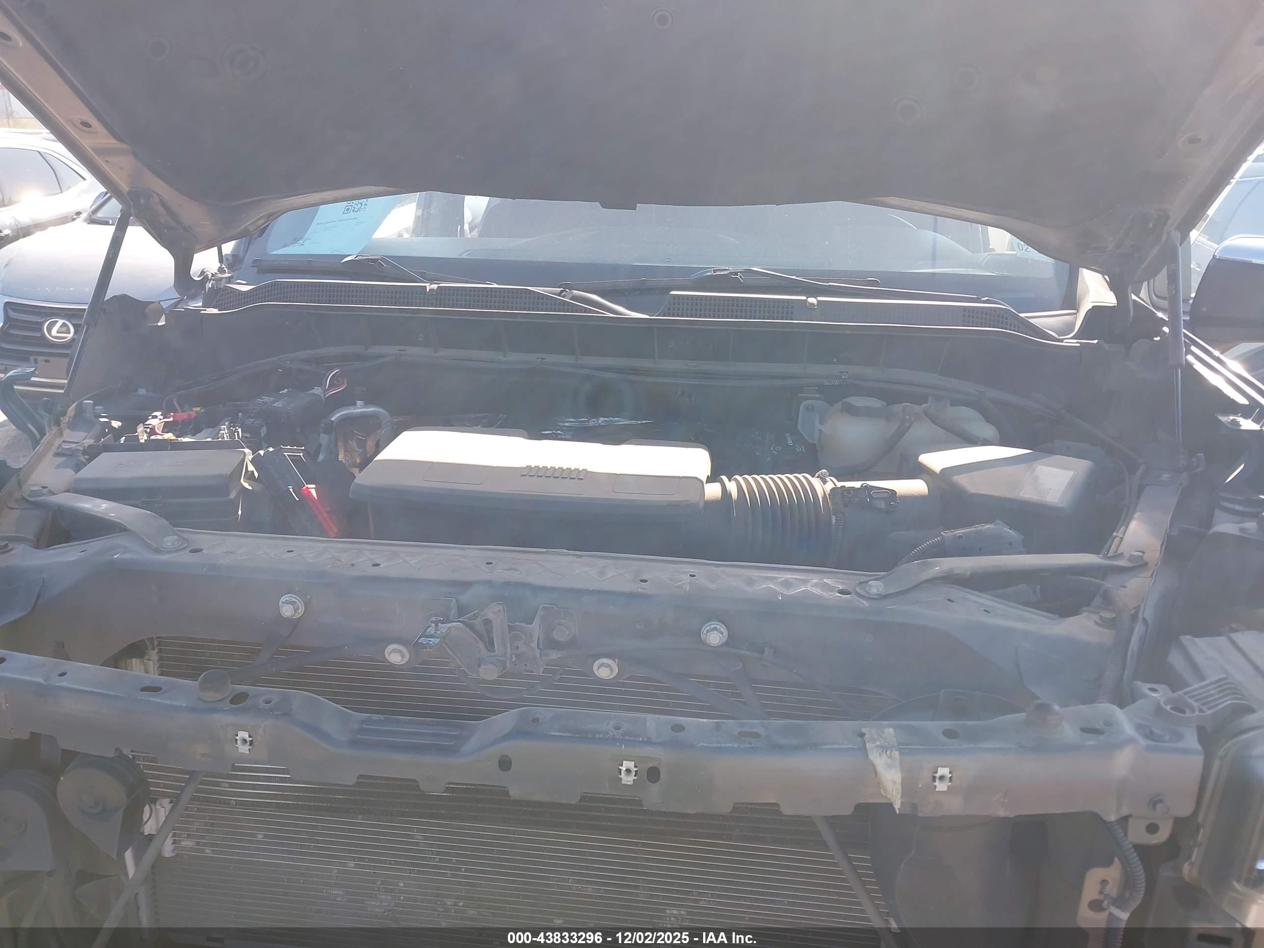CHEVROLET SILVERADO image 10
