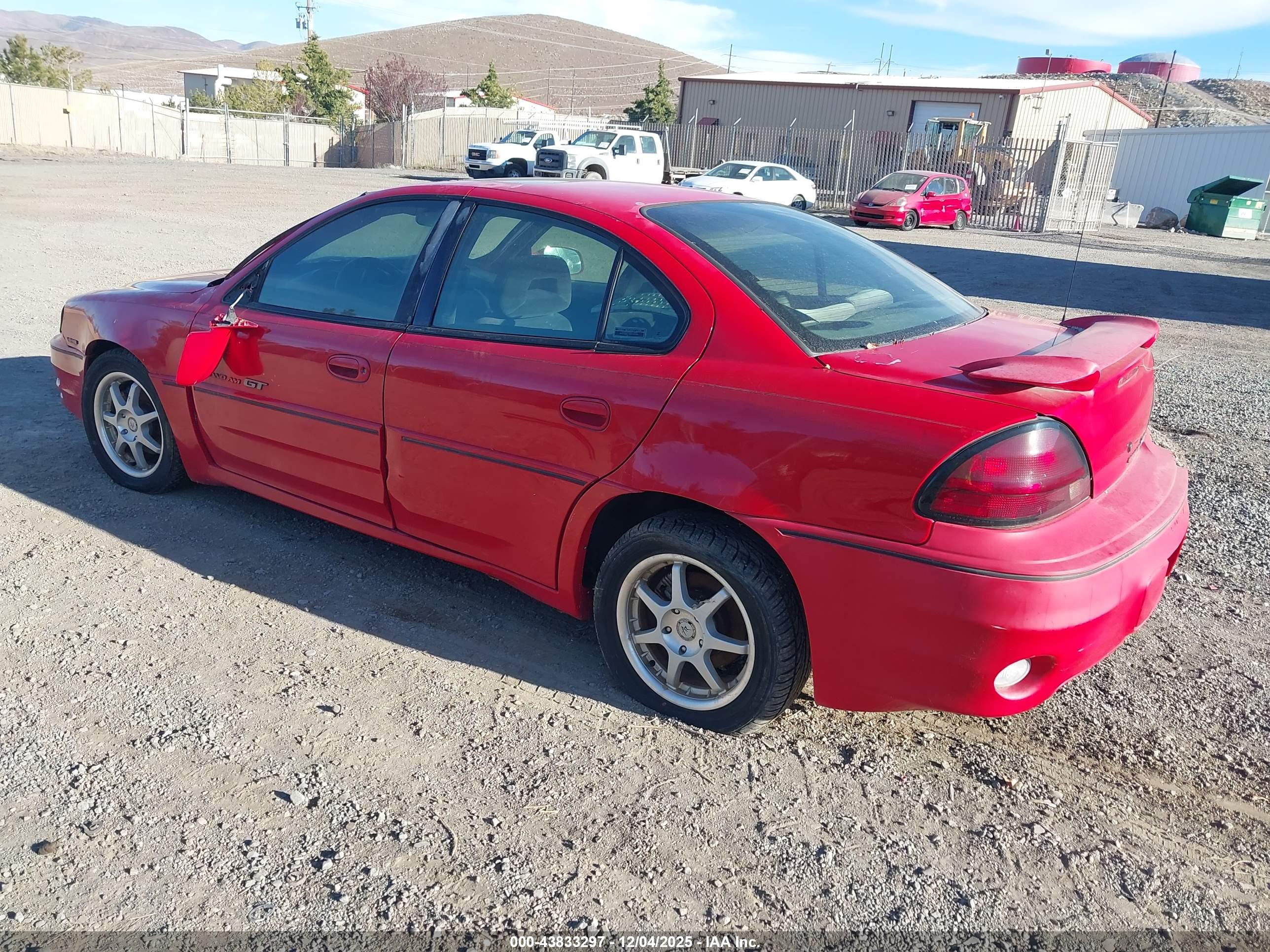 PONTIAC GRAND image 3