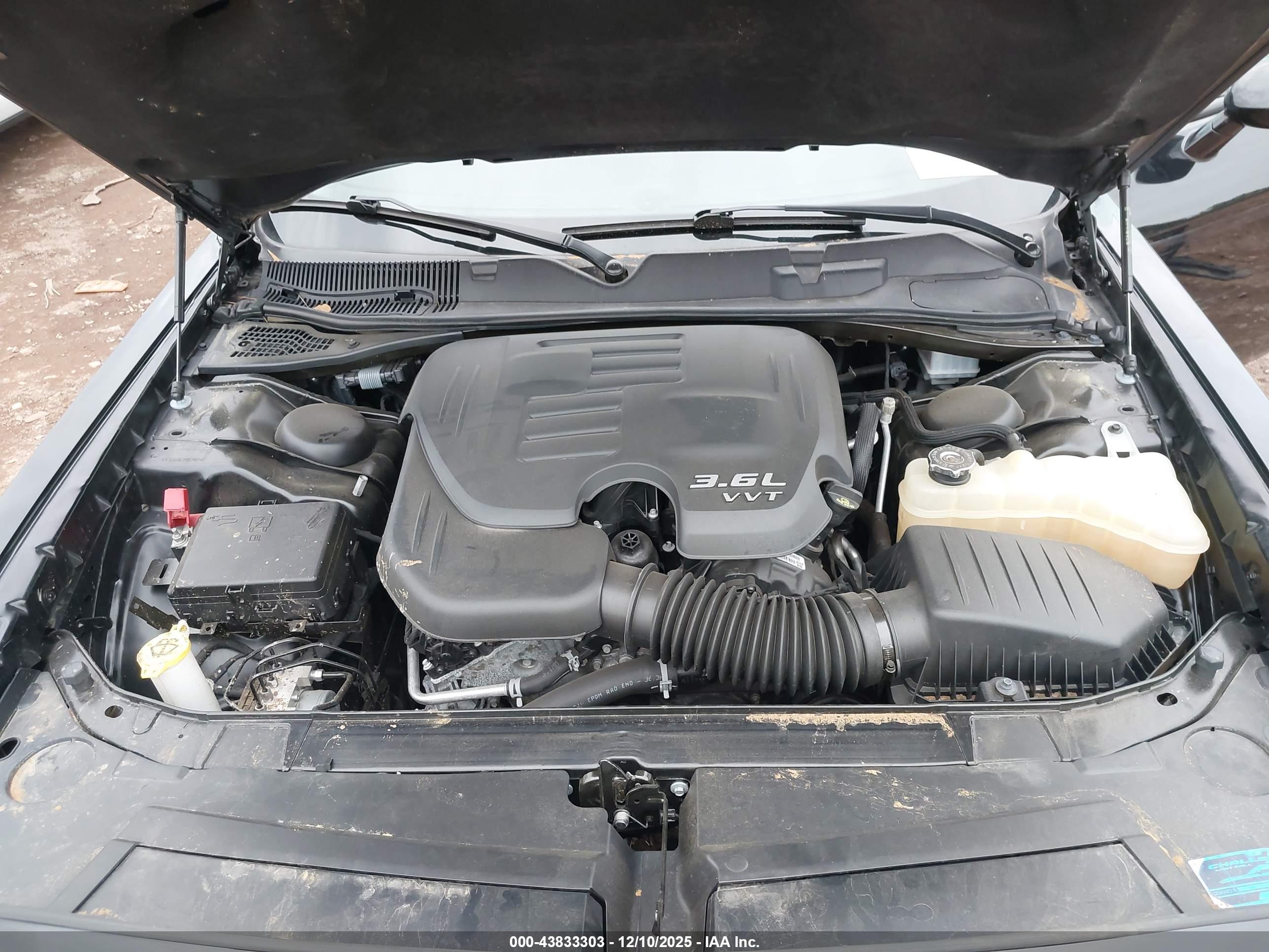 DODGE CHALLENGER image 10