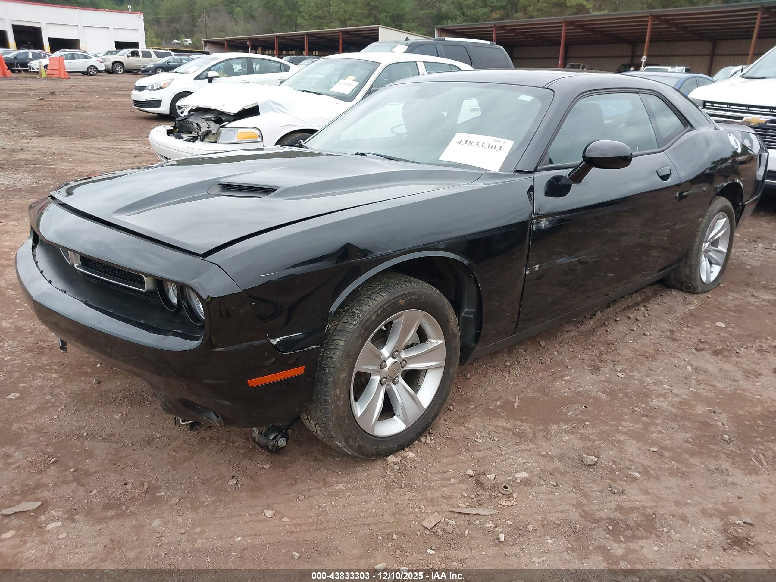 DODGE CHALLENGER image 2