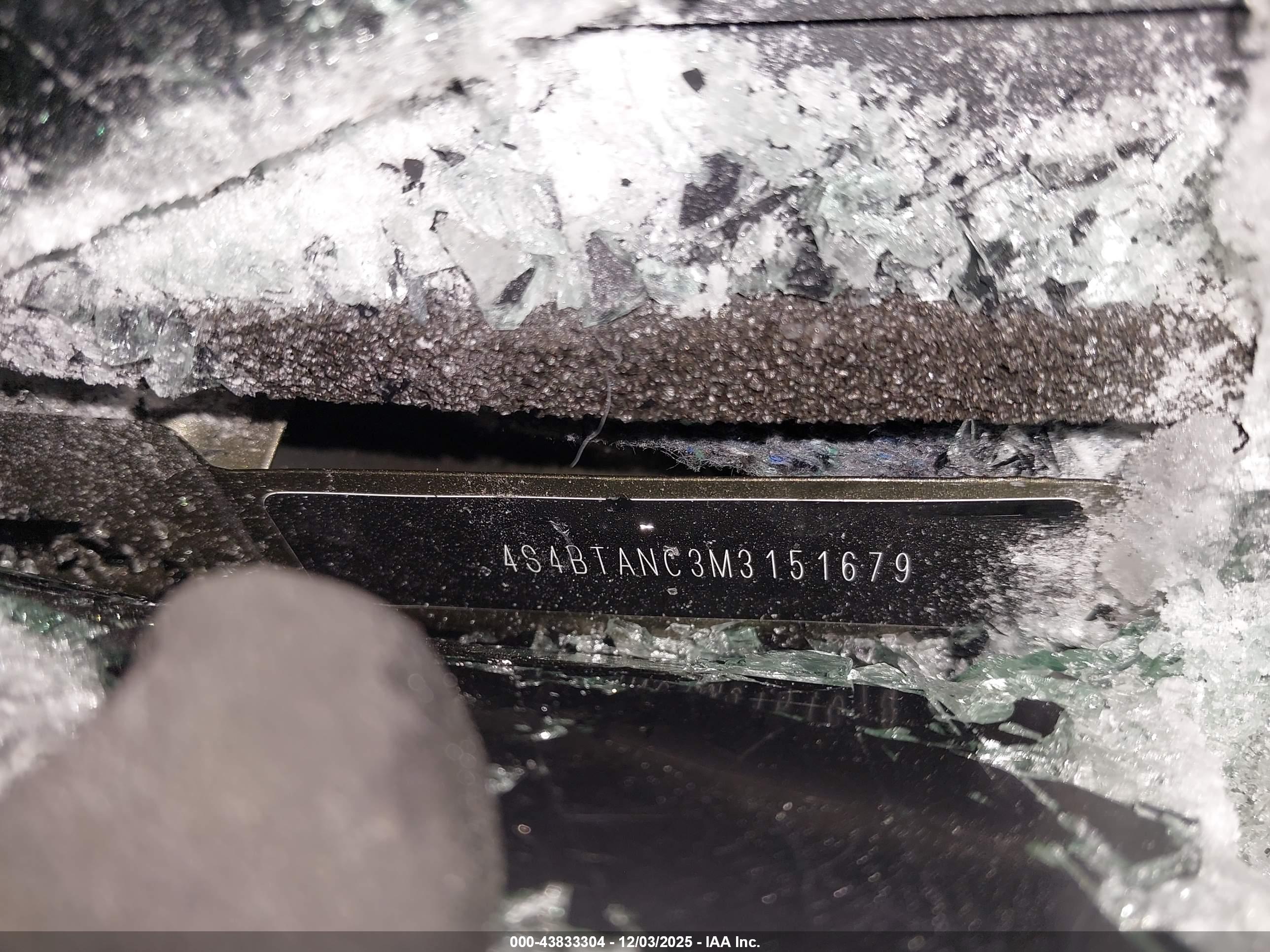 SUBARU OUTBACK image 9