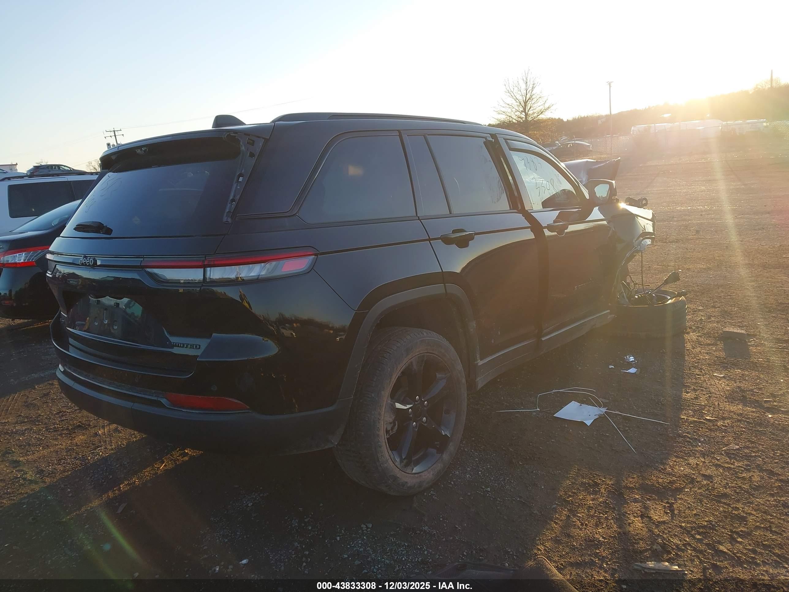 JEEP GRAND image 4