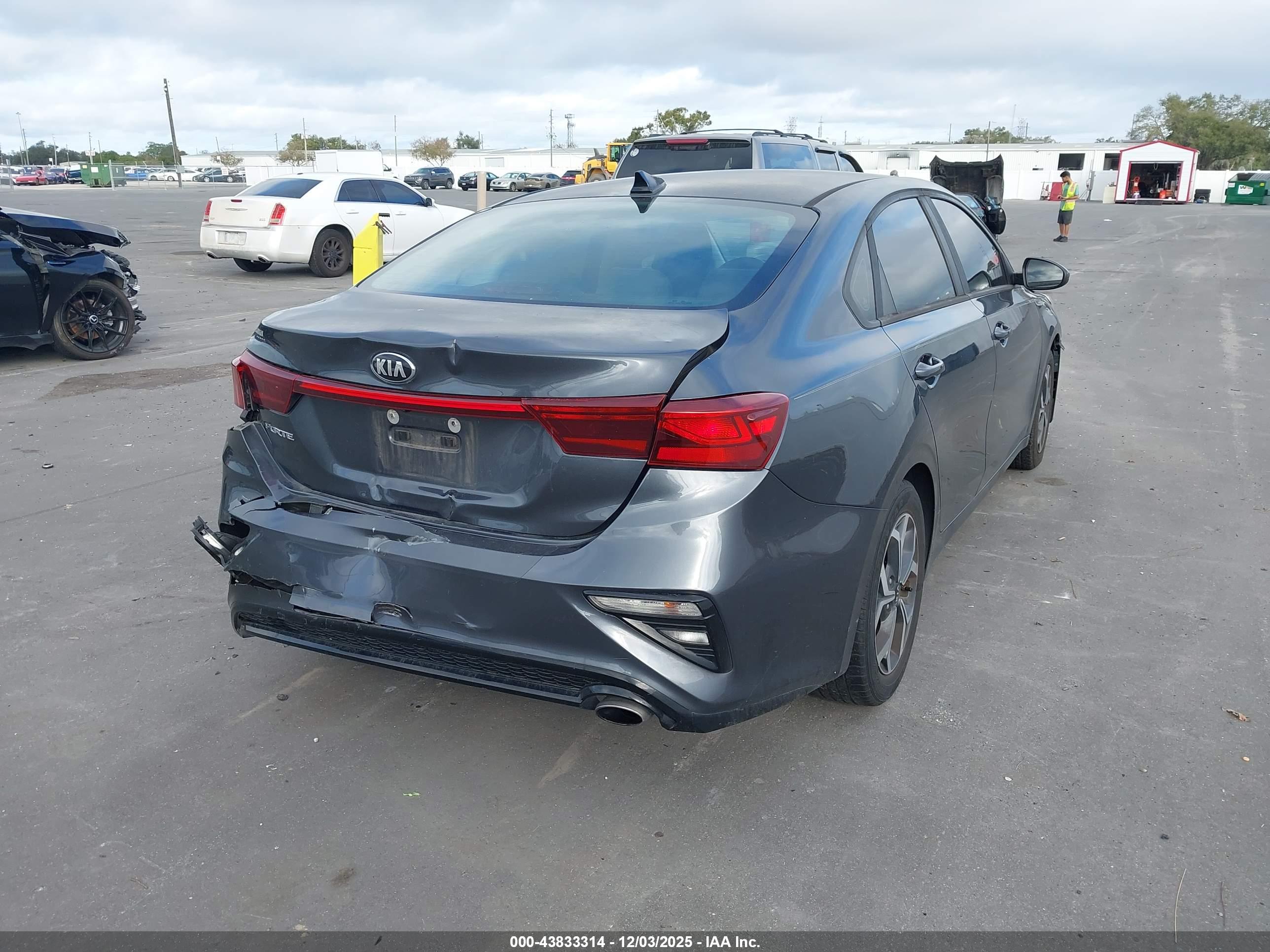KIA FORTE image 4