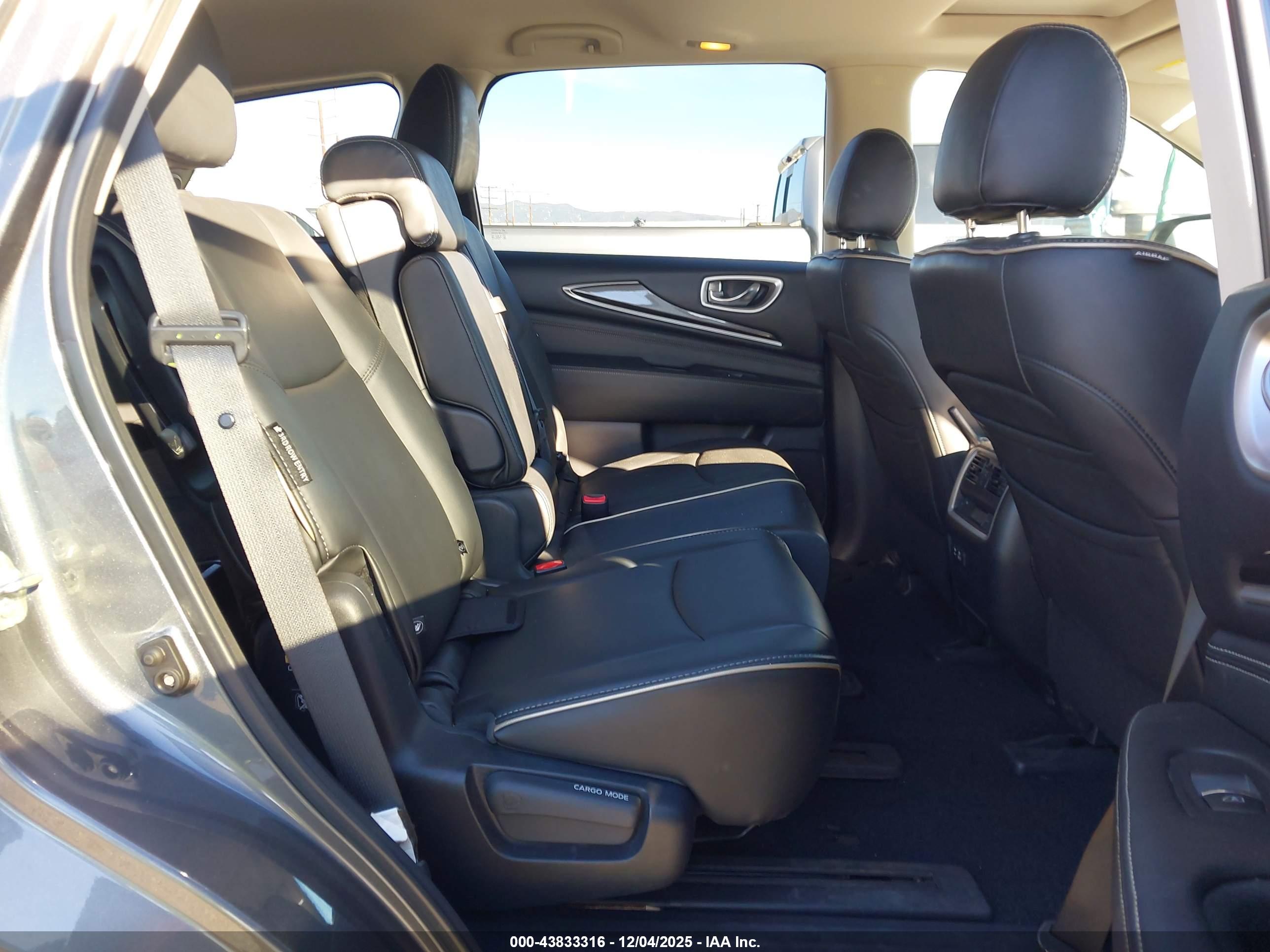 INFINITI QX60 image 8