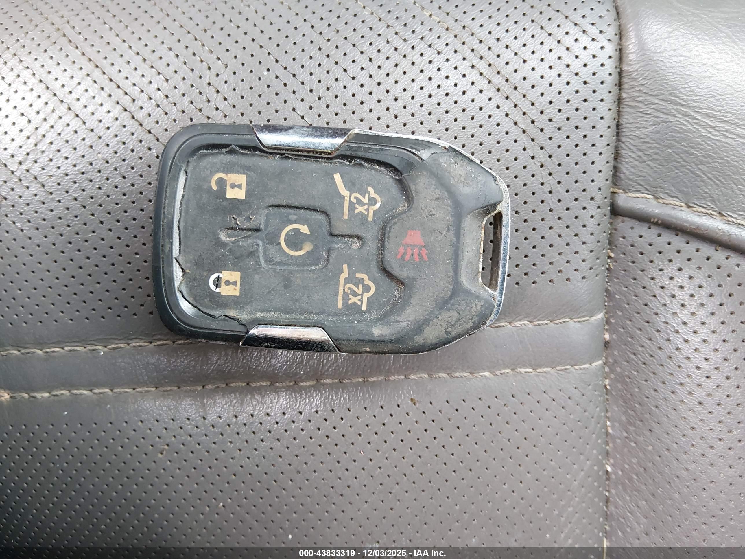GMC YUKON image 11