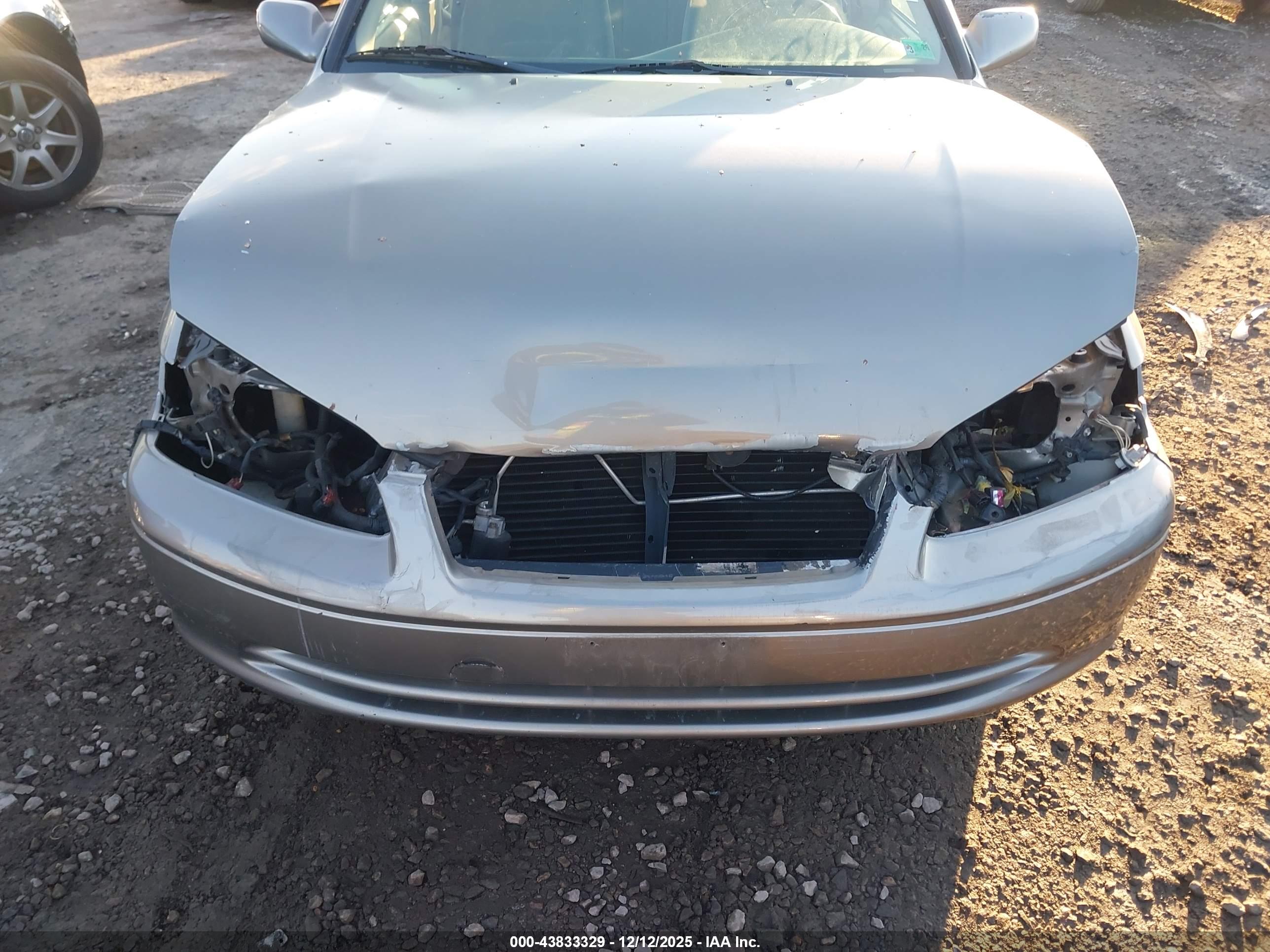 TOYOTA CAMRY image 6