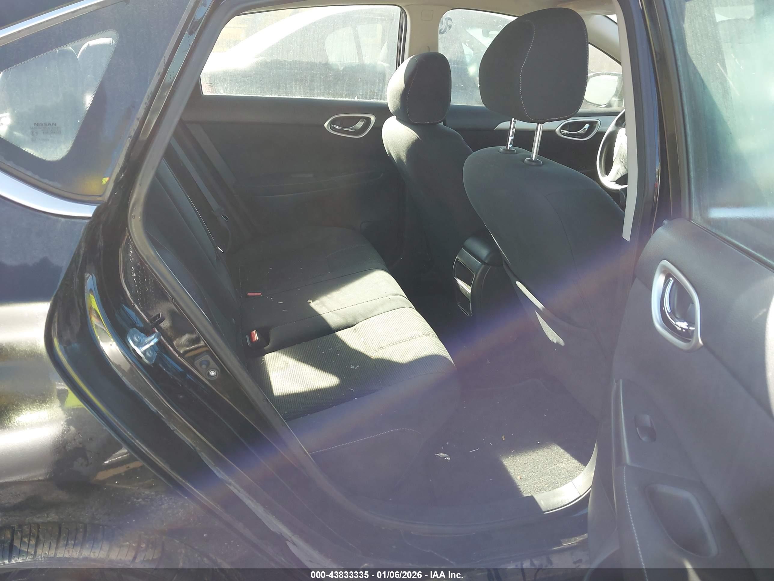 NISSAN SENTRA image 8