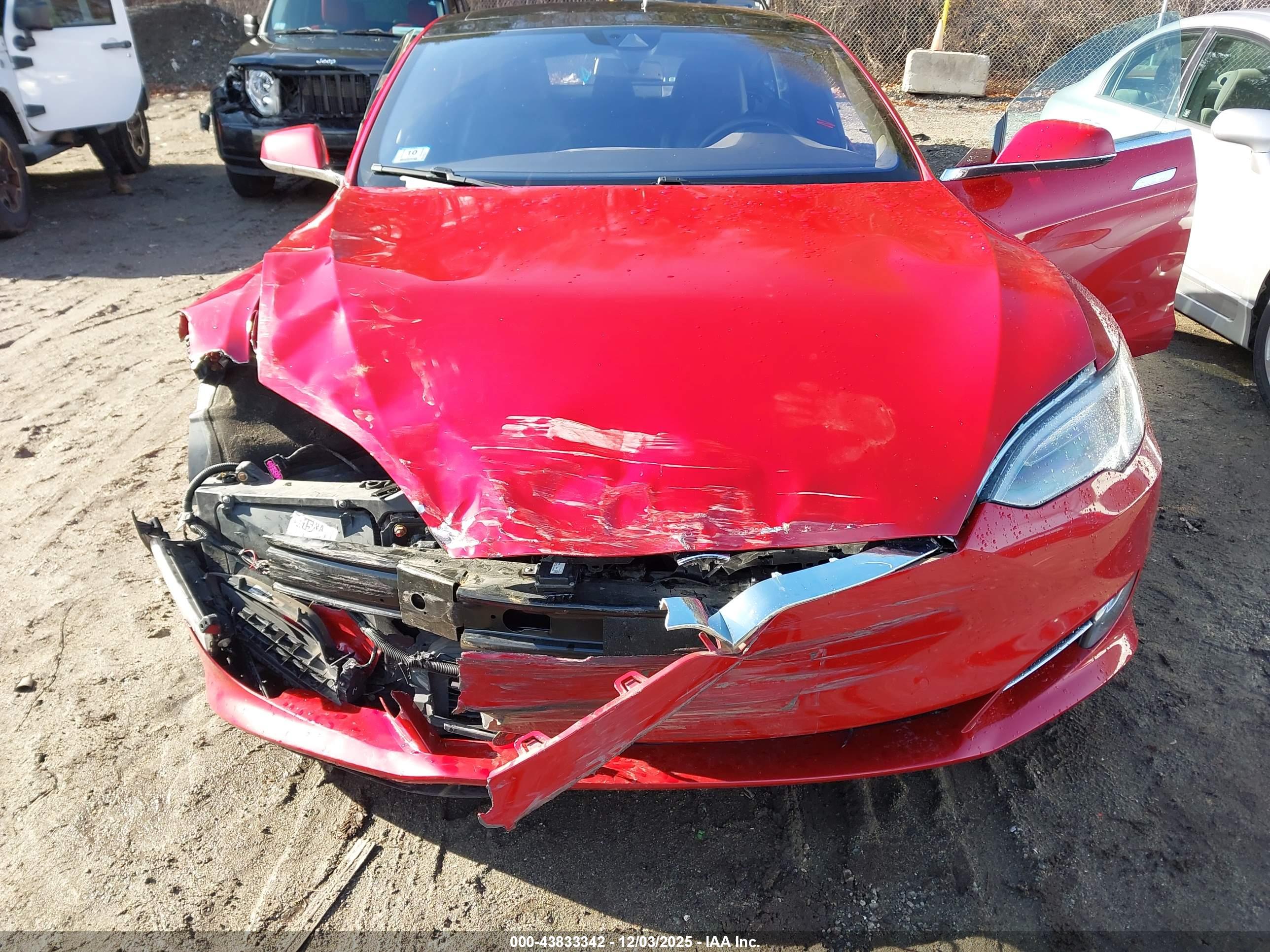 TESLA MODEL image 6