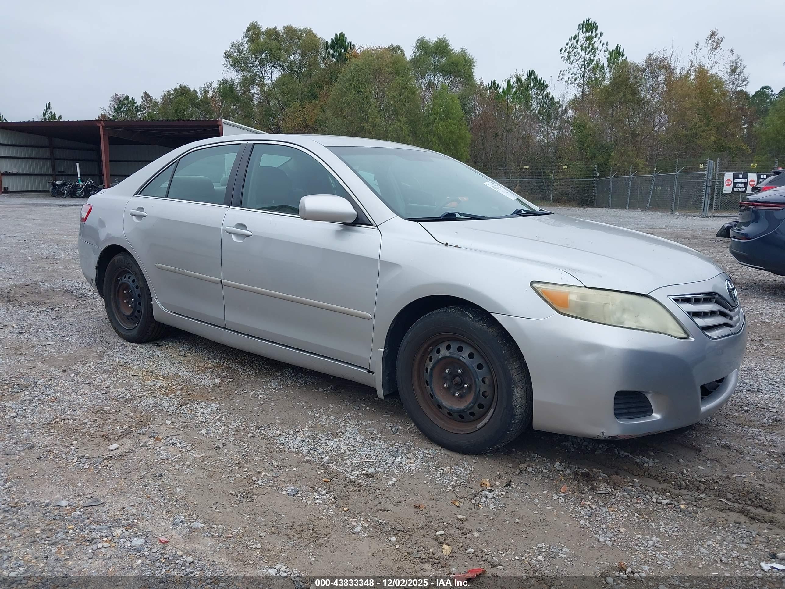 TOYOTA CAMRY image 6