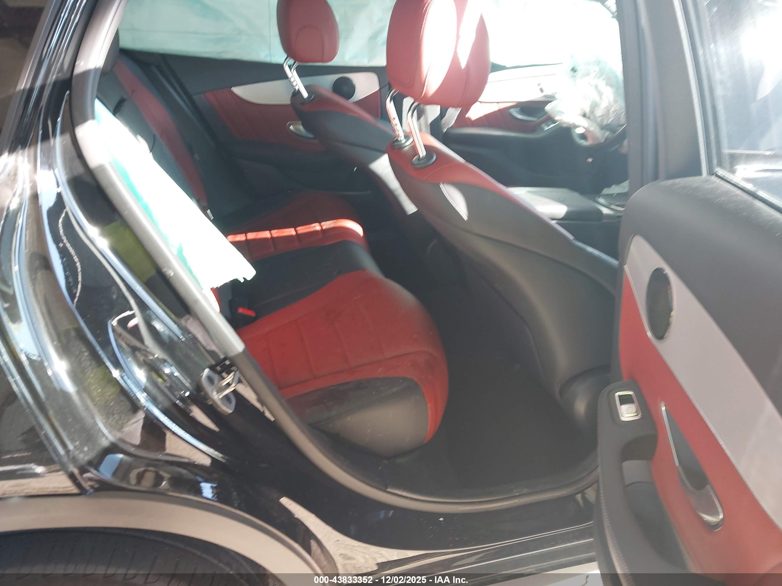 MERCEDES-BENZ GLC image 8