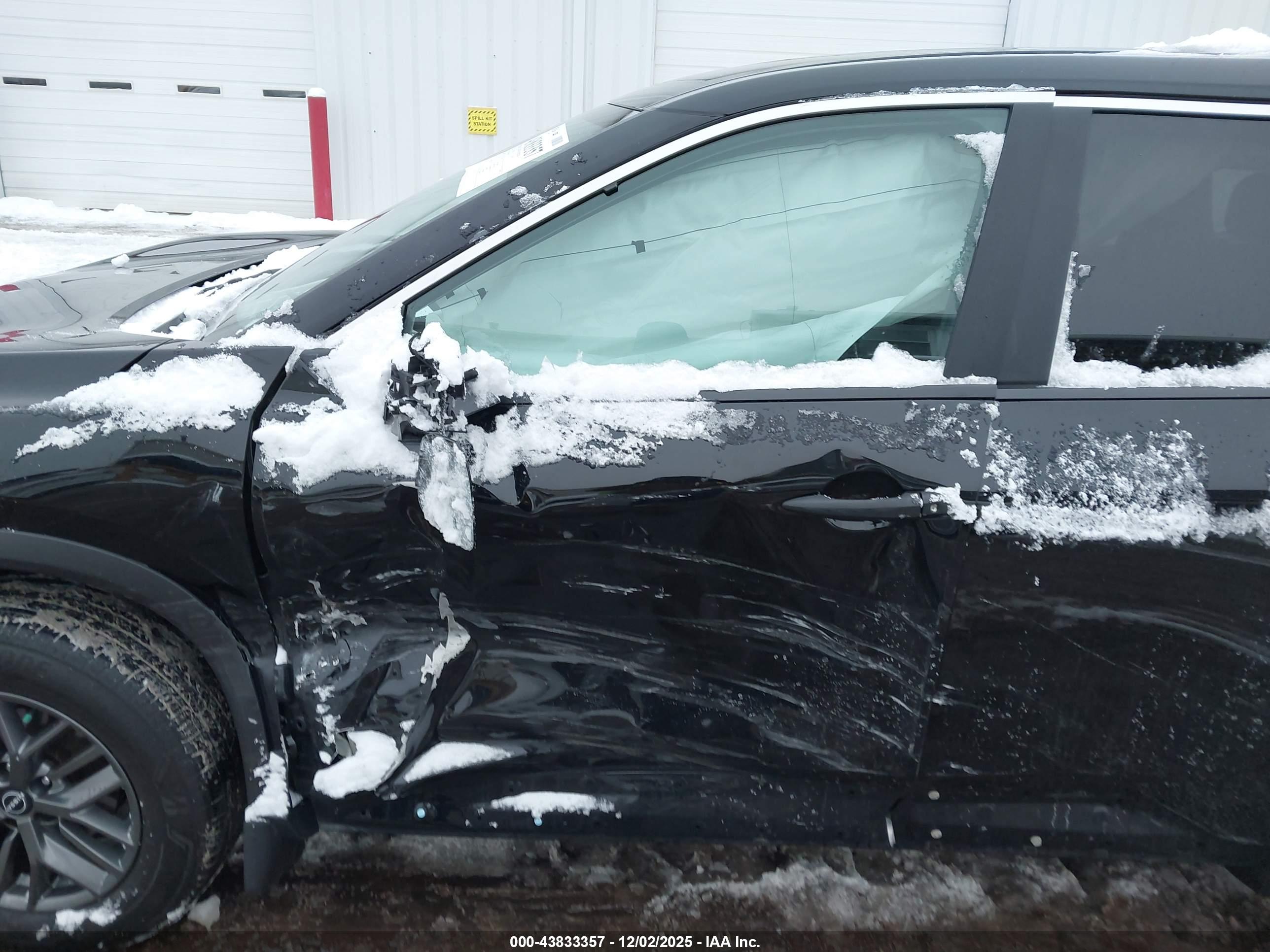 NISSAN ROGUE image 6