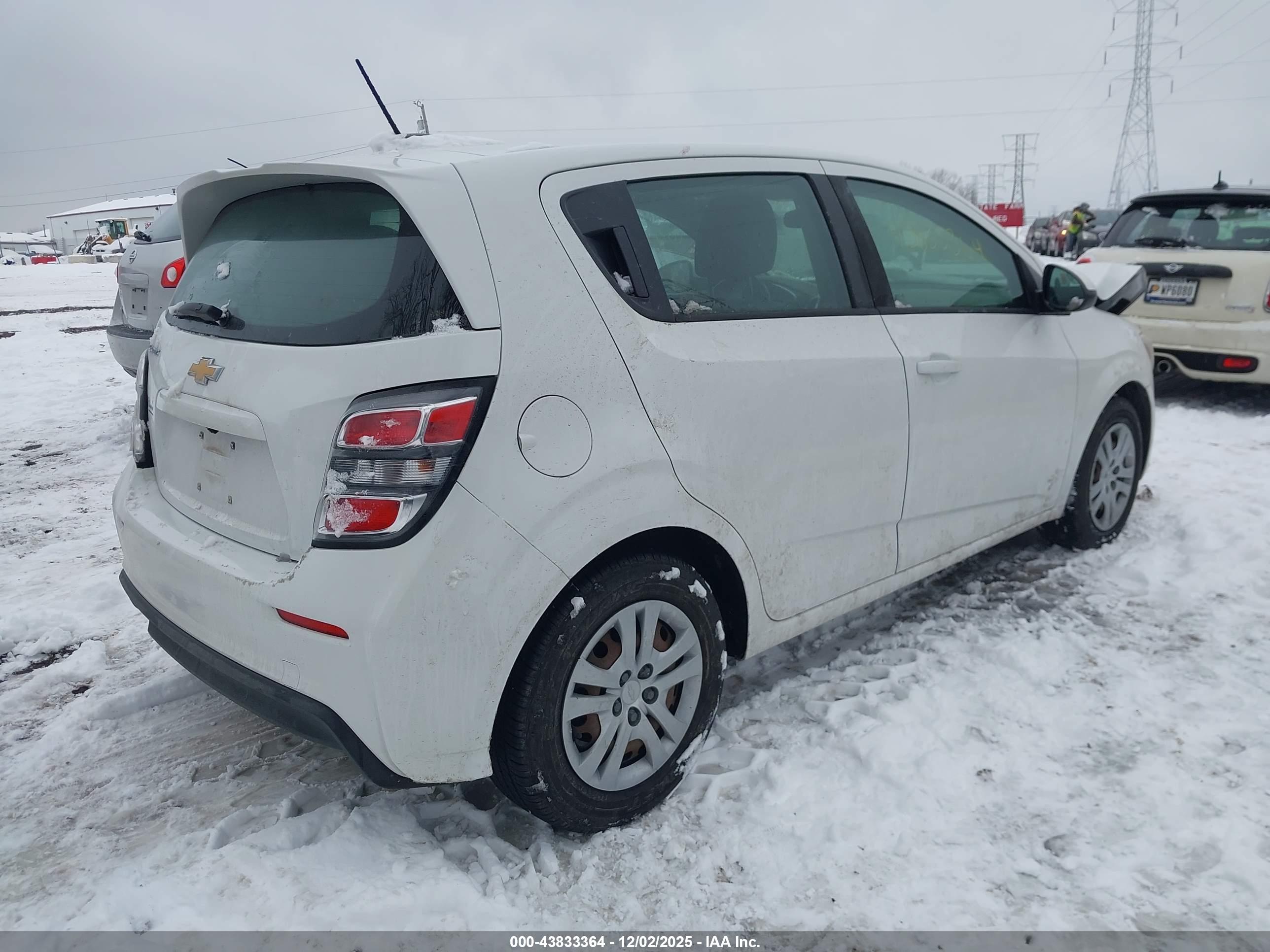 CHEVROLET SONIC image 4