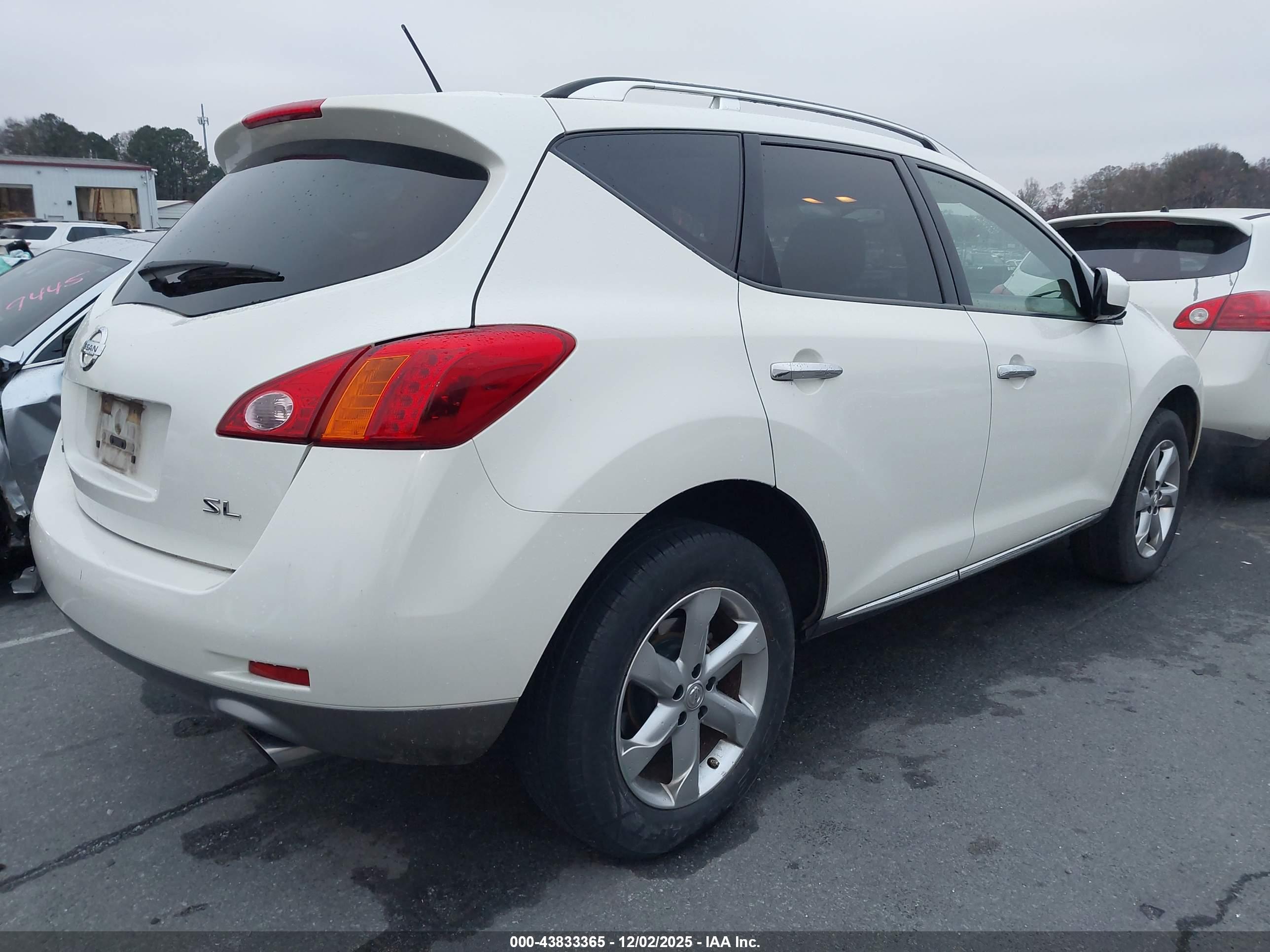 NISSAN ROGUE image 4