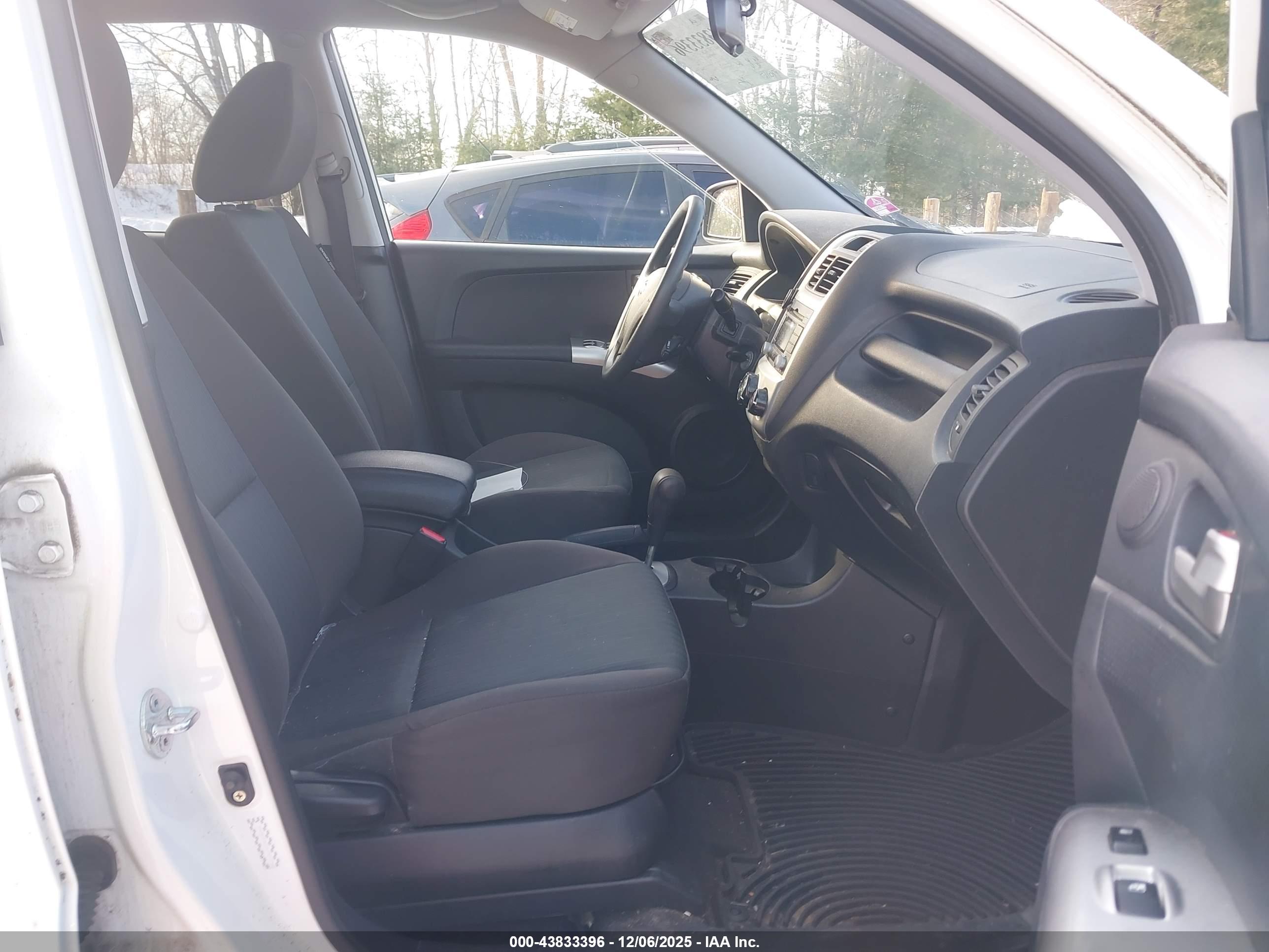 KIA SPORTAGE image 5