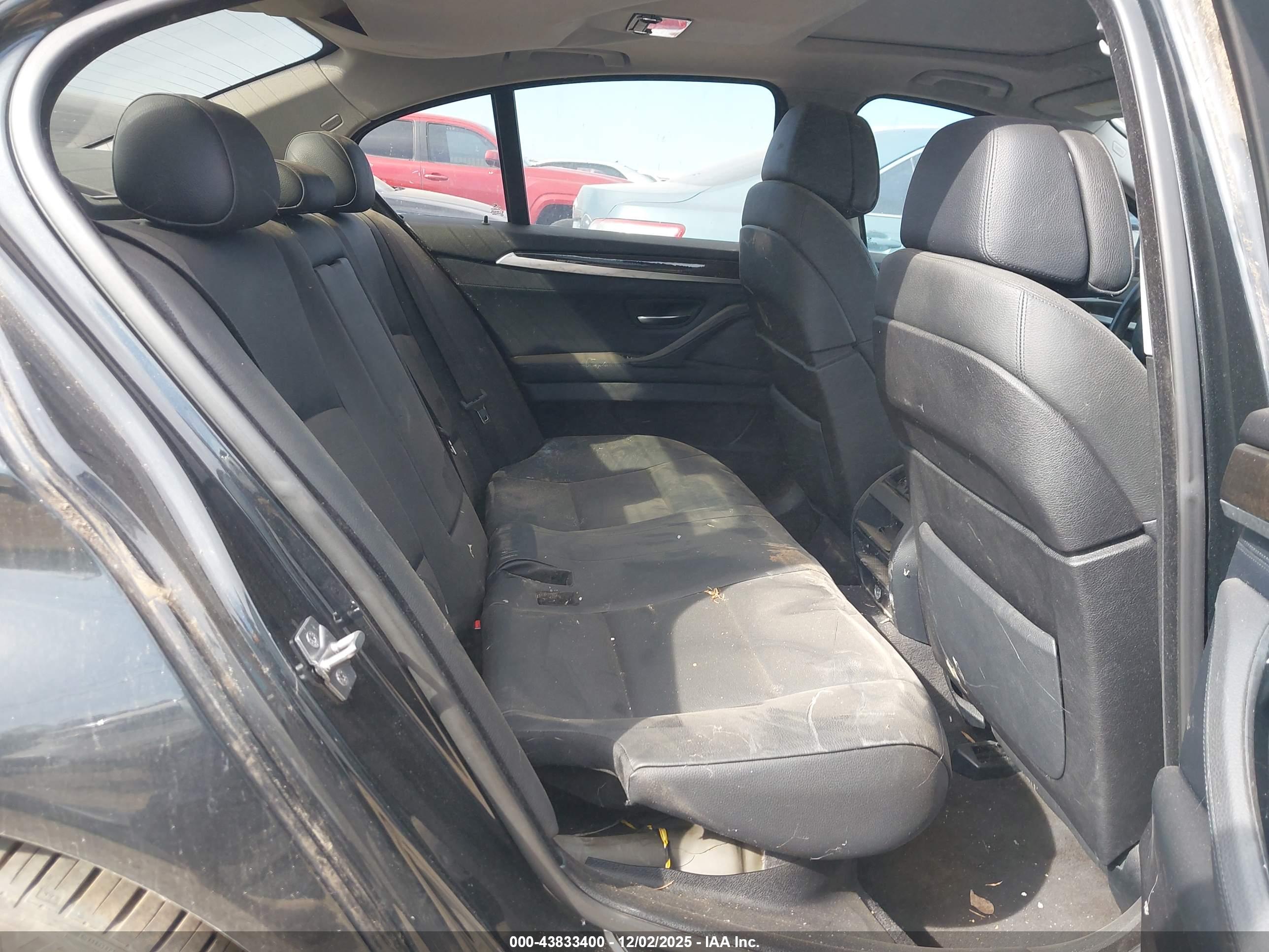 BMW 528I image 8