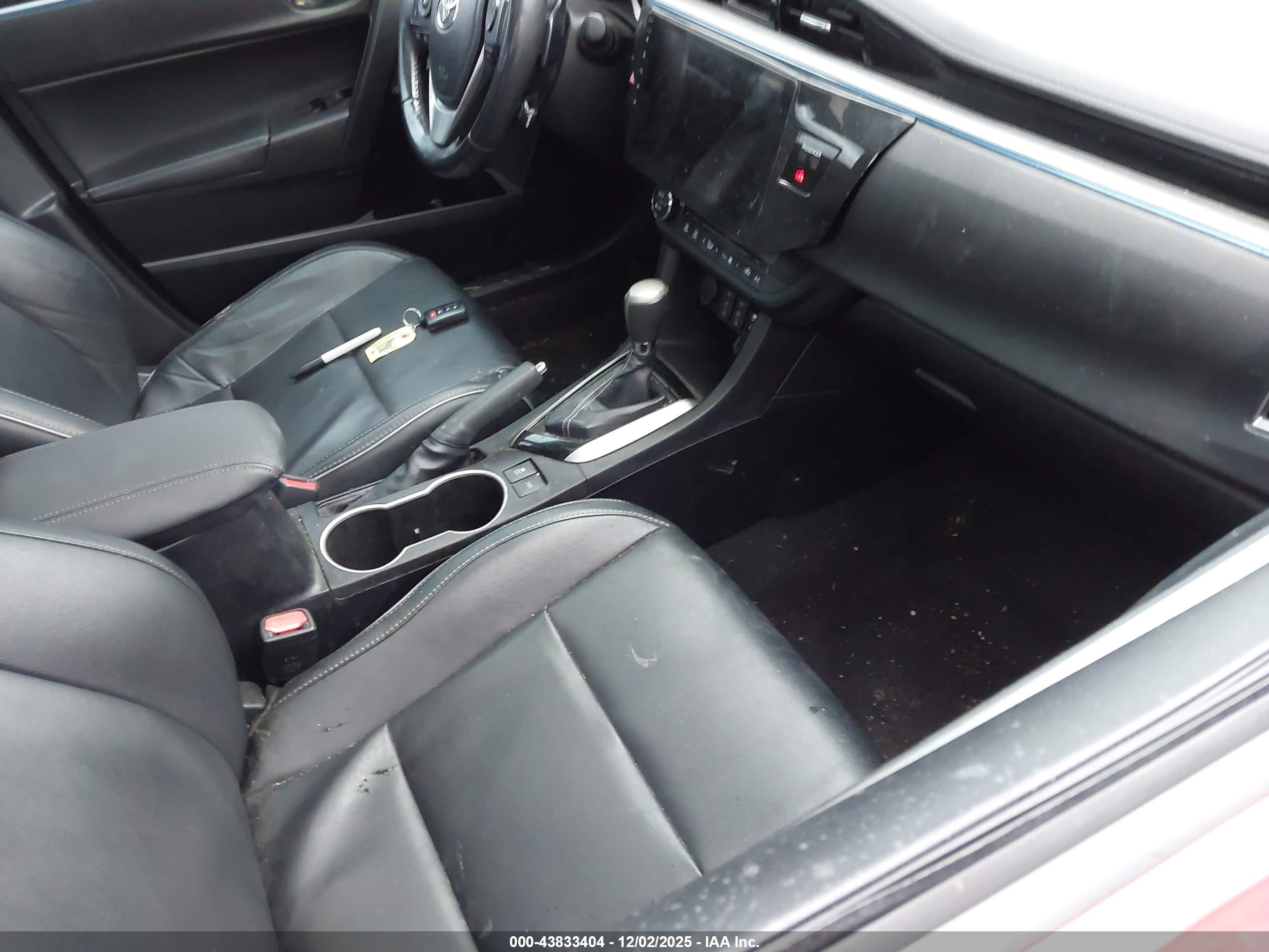 TOYOTA COROLLA image 5