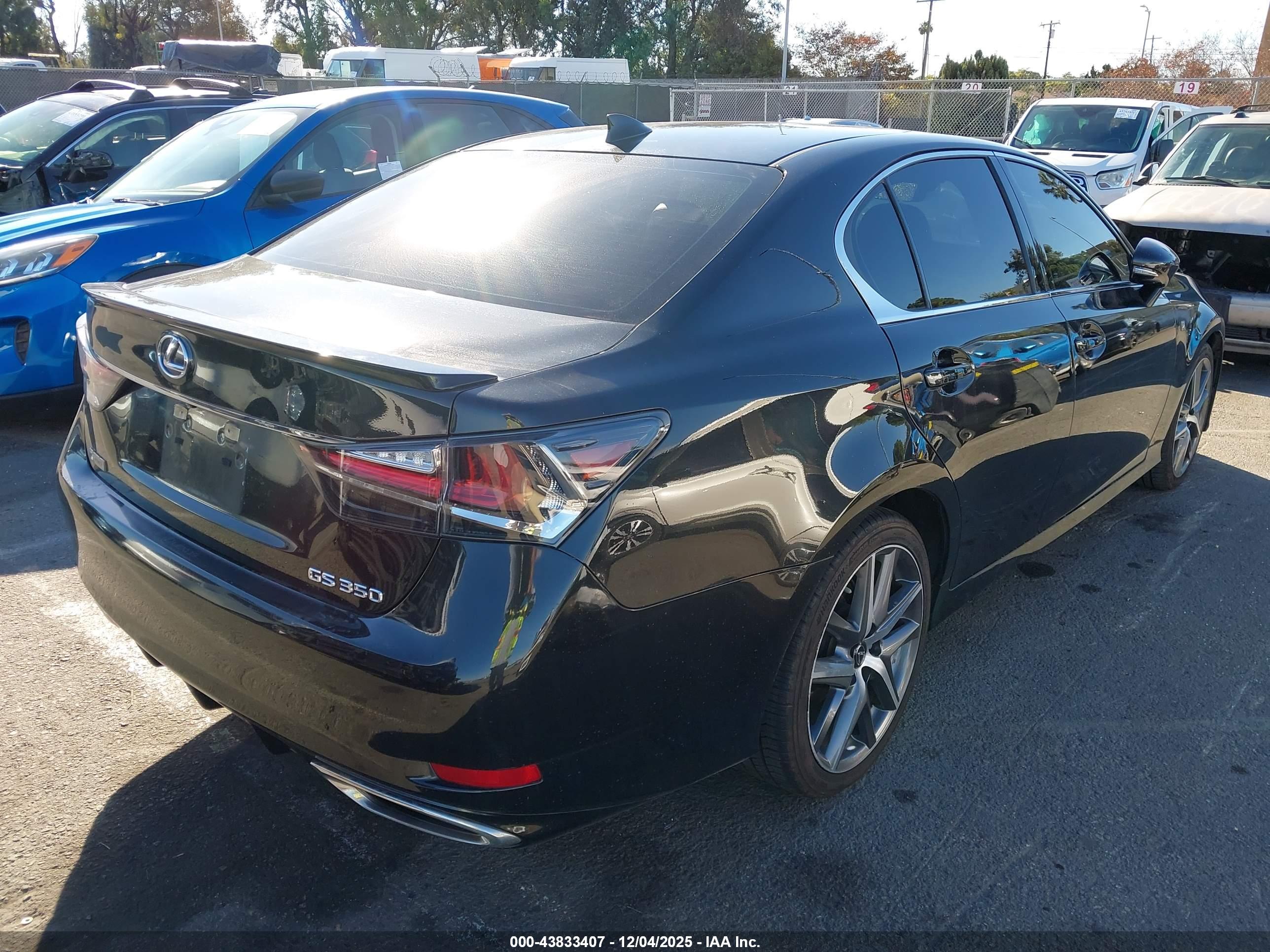 LEXUS GS image 4