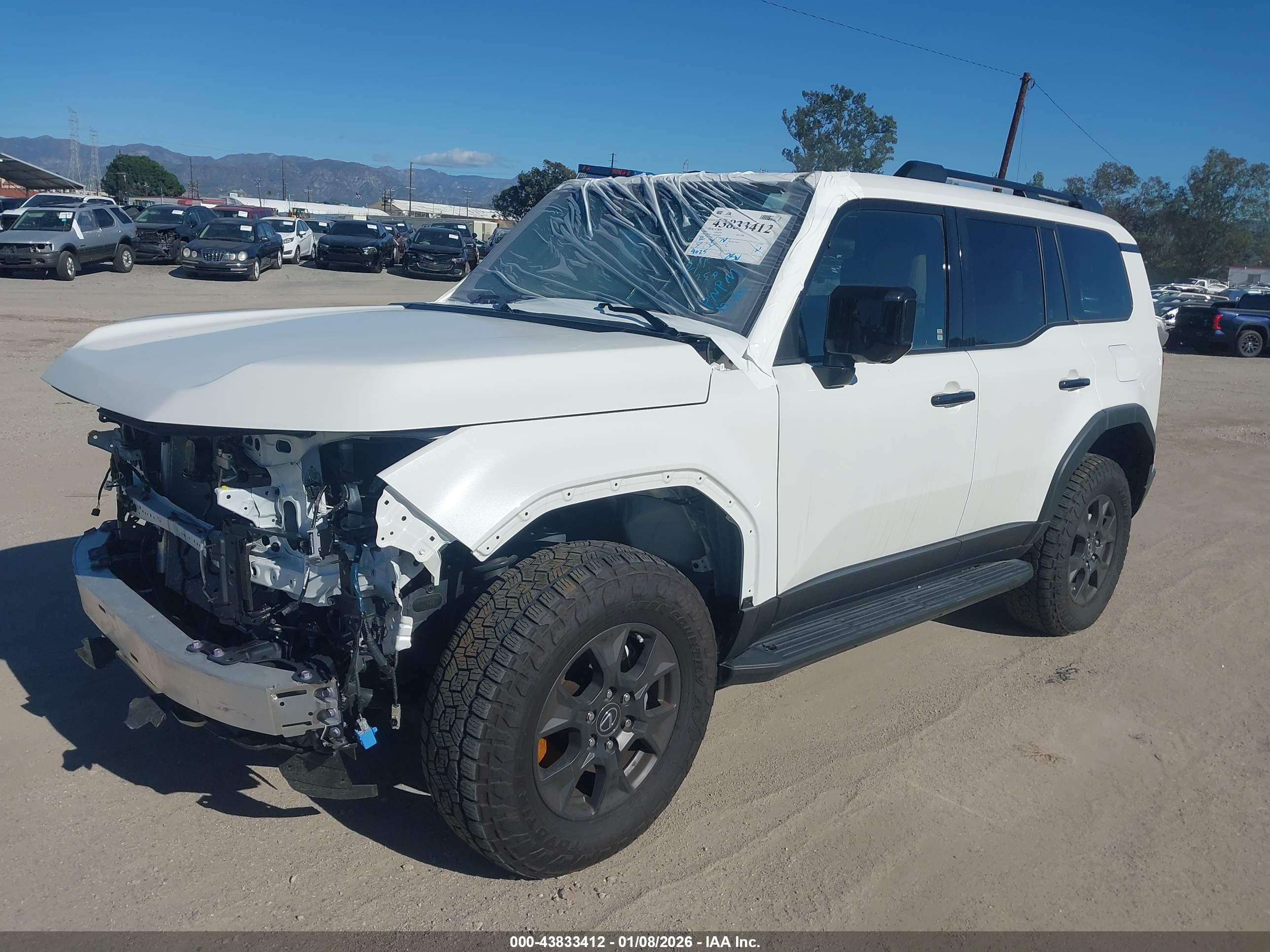 LEXUS GX image 2