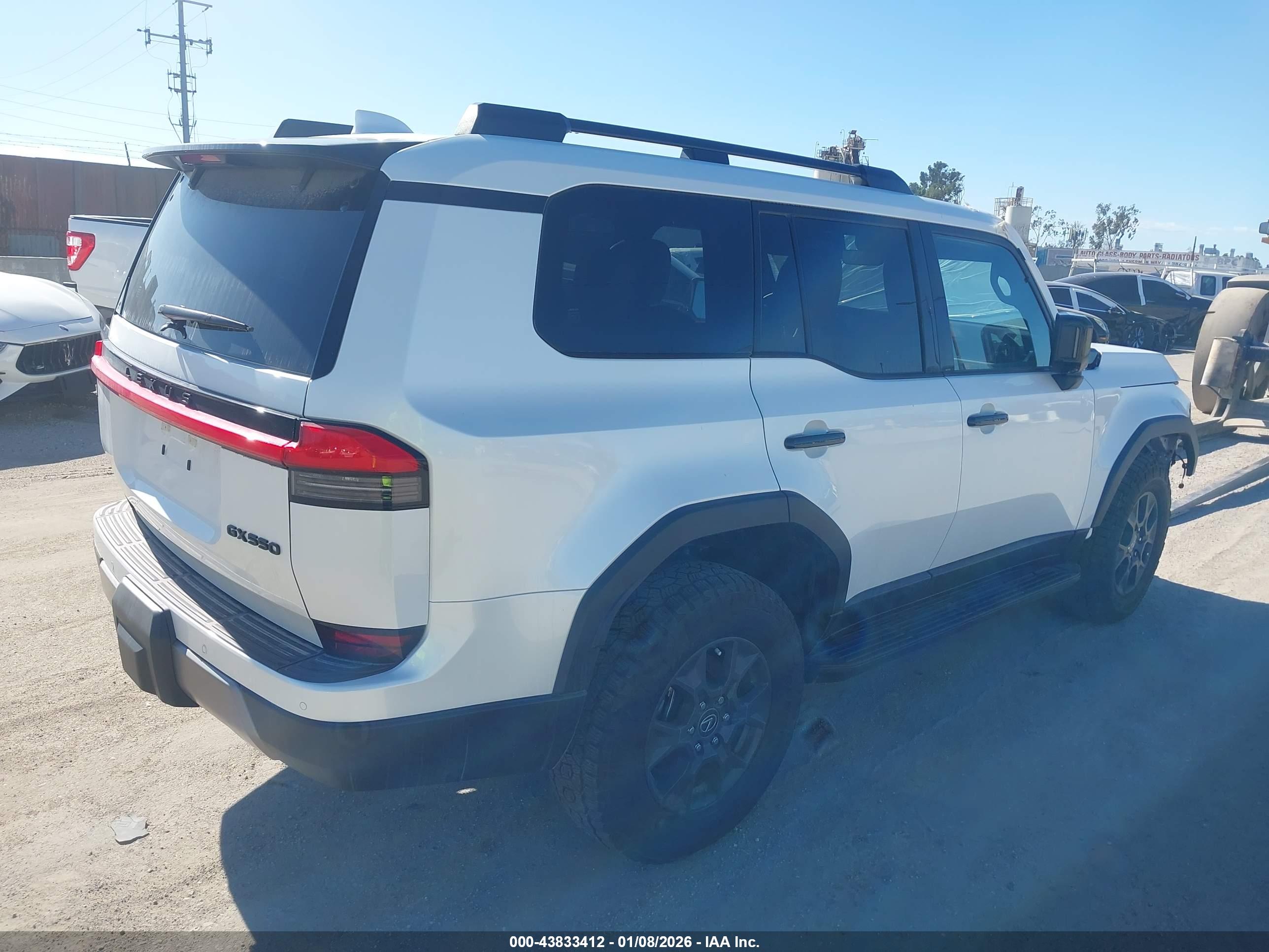 LEXUS GX image 4