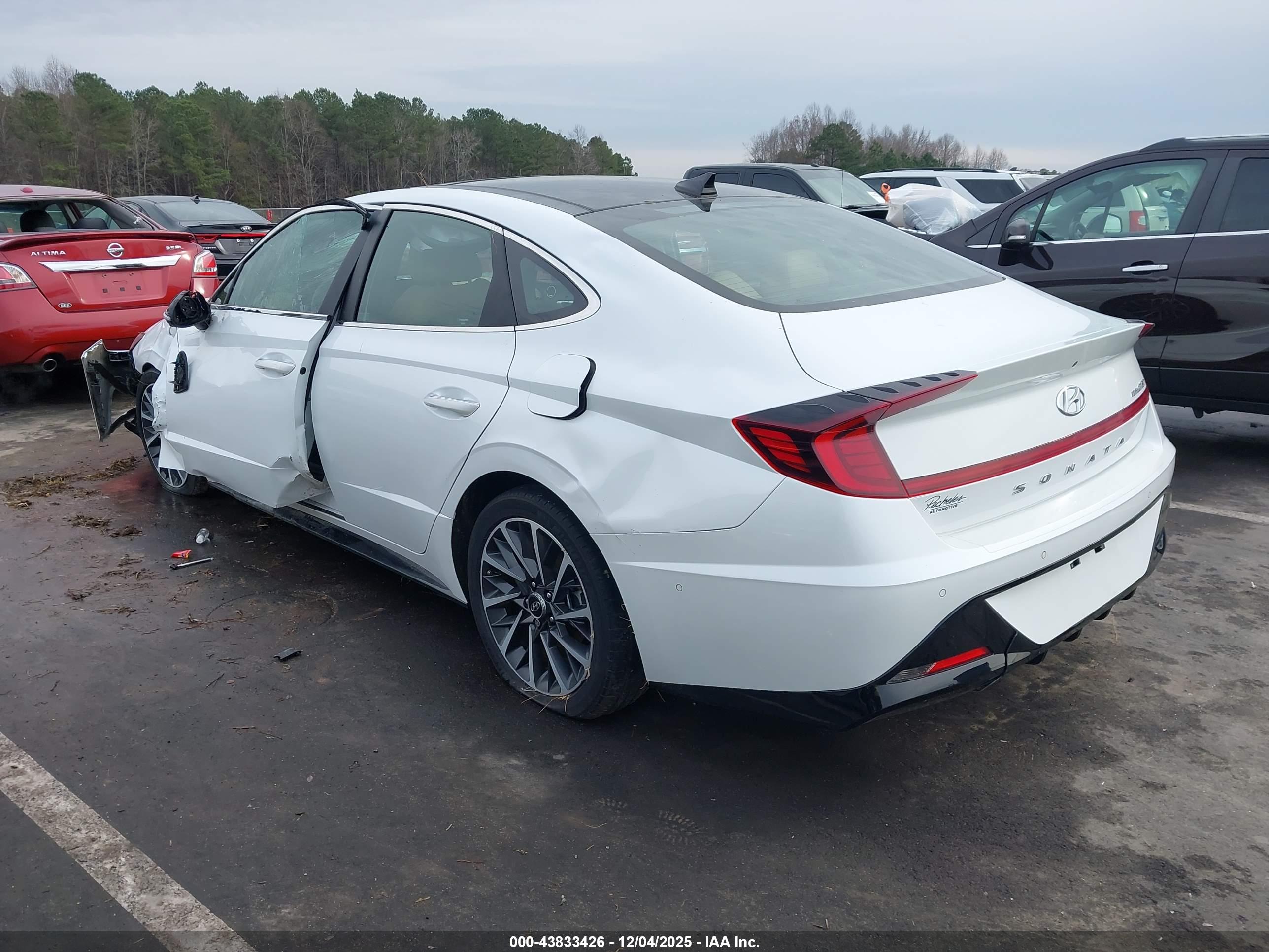 HYUNDAI SONATA image 3