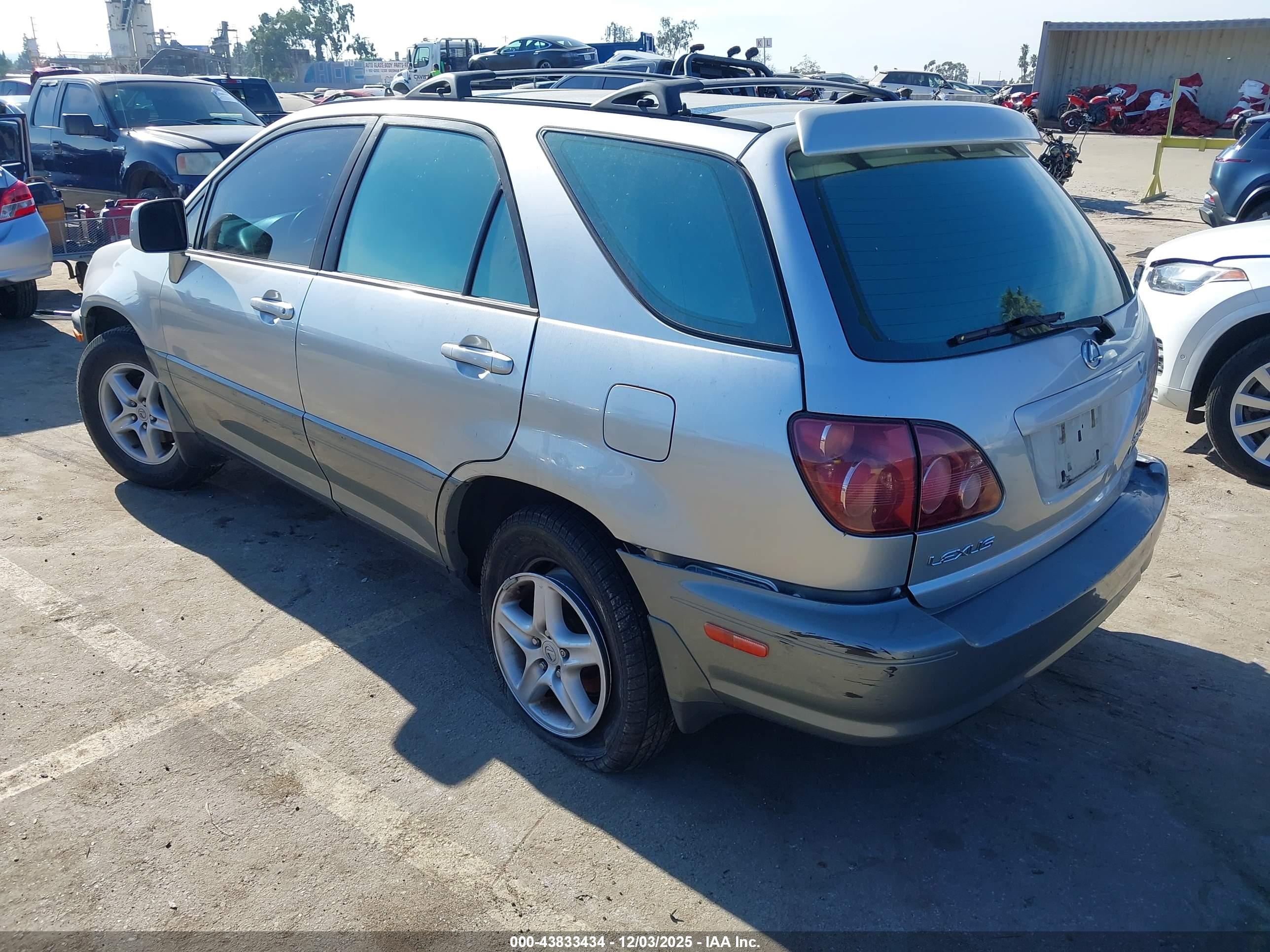 LEXUS RX image 3