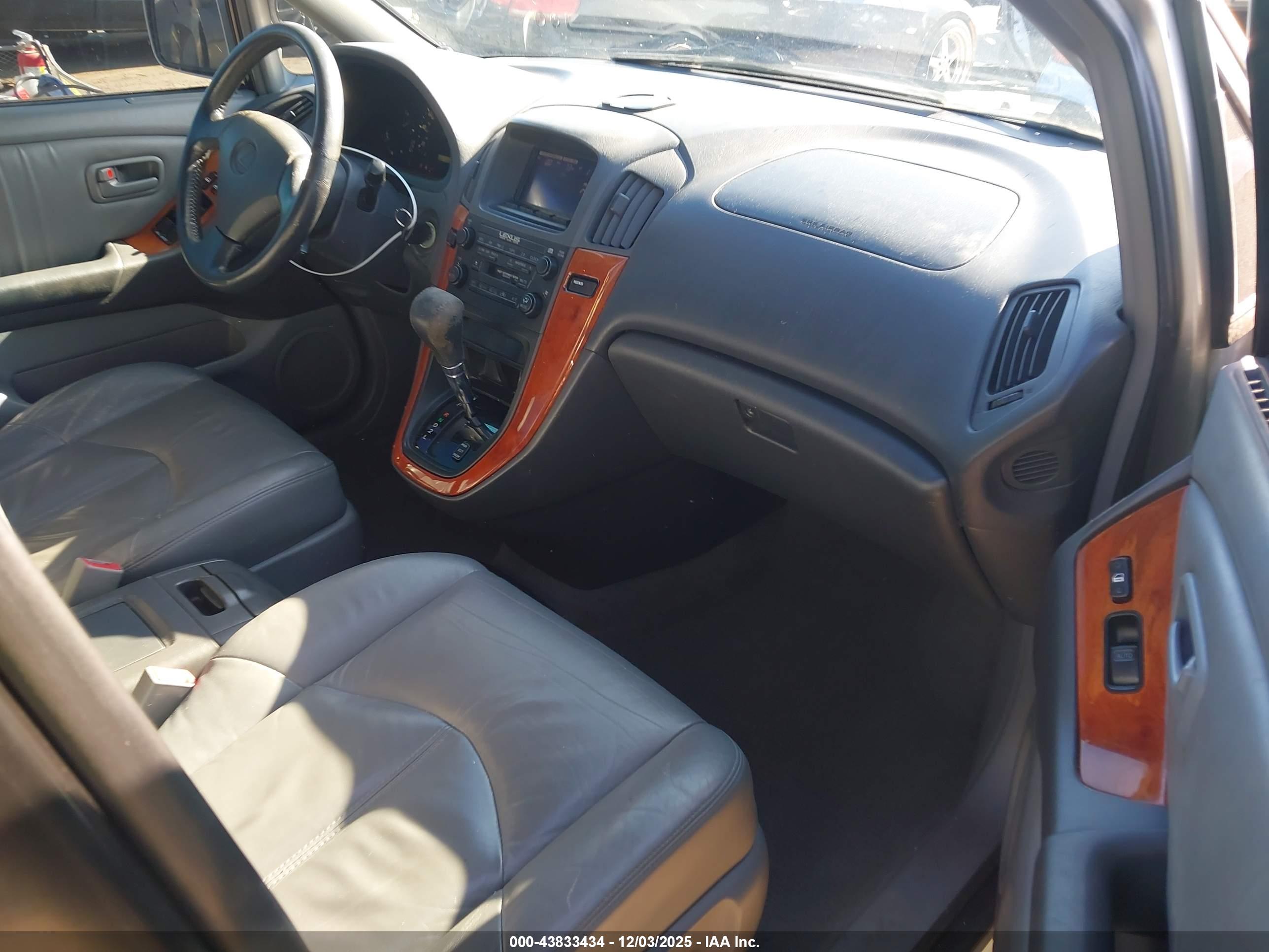 LEXUS RX image 5