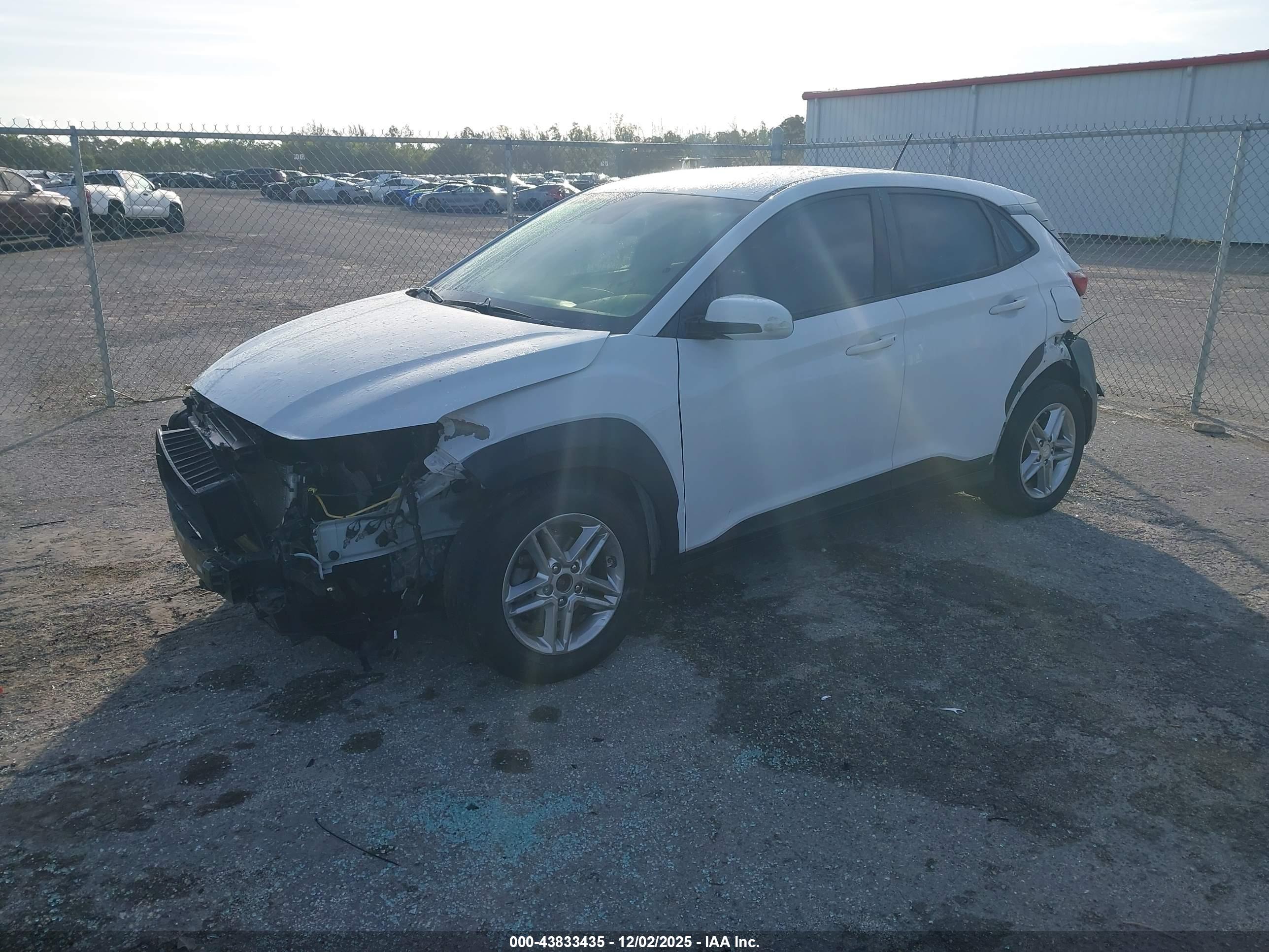 HYUNDAI KONA image 2