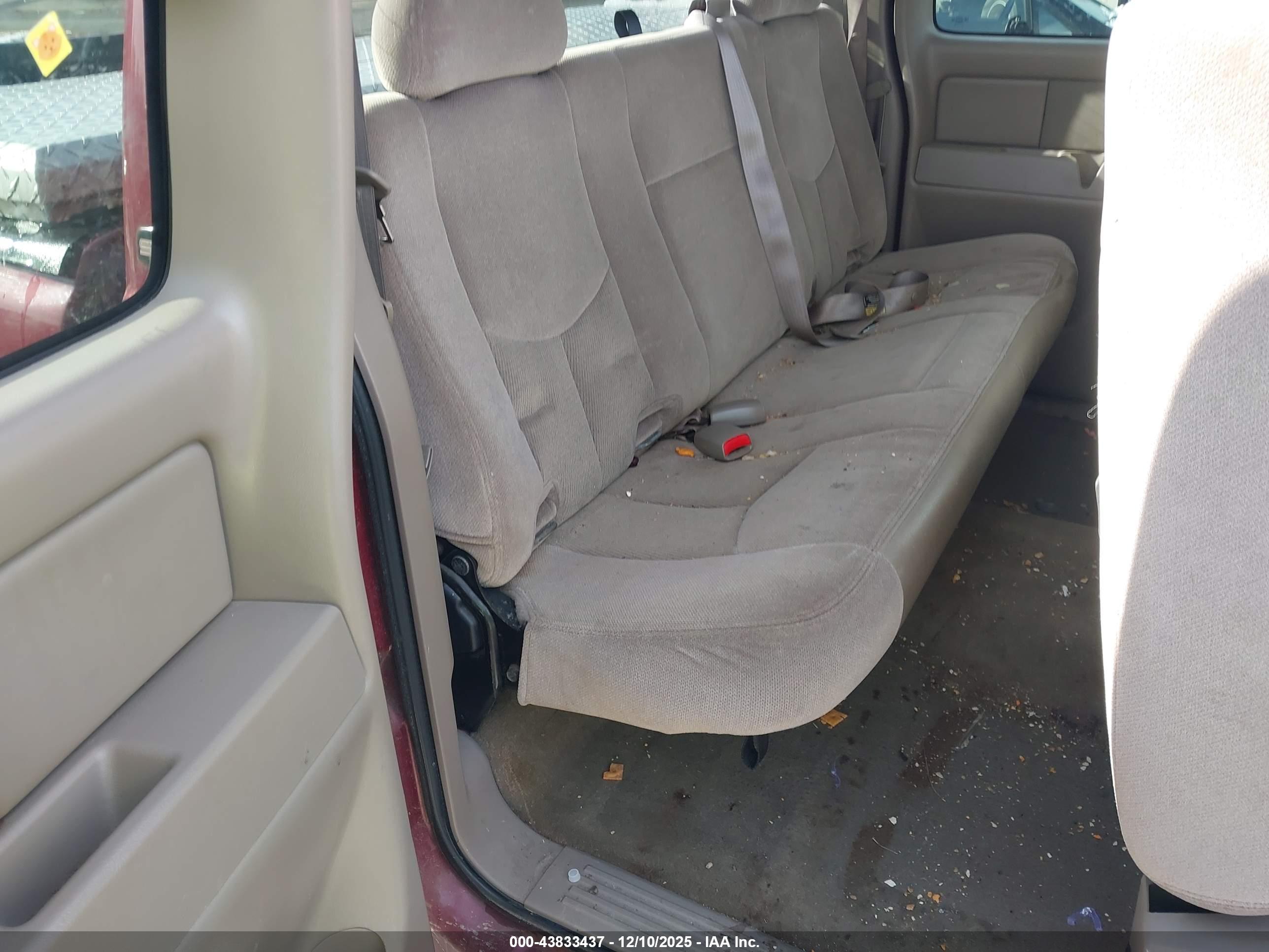 GMC SIERRA image 8