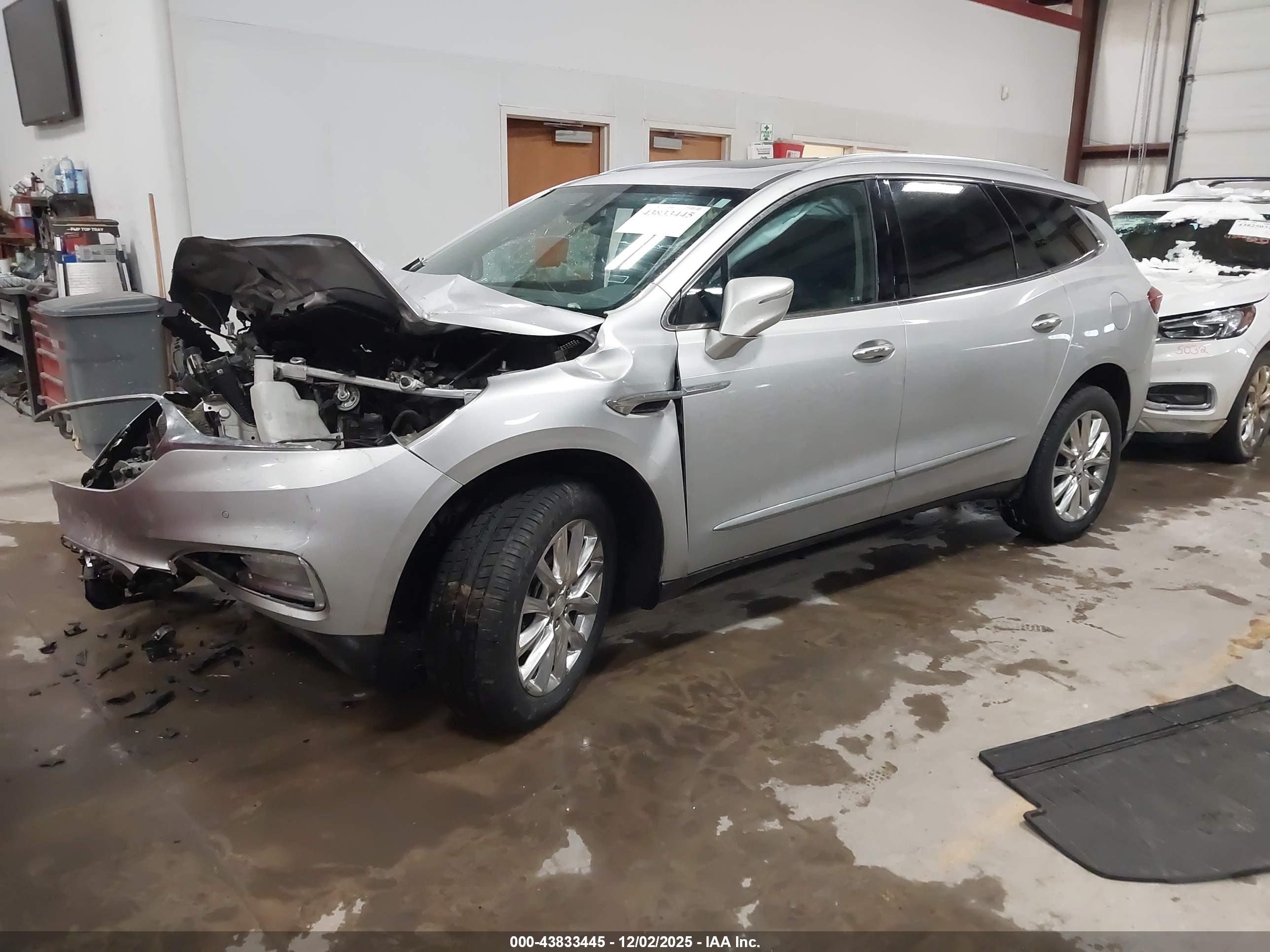 BUICK ENCLAVE image 2