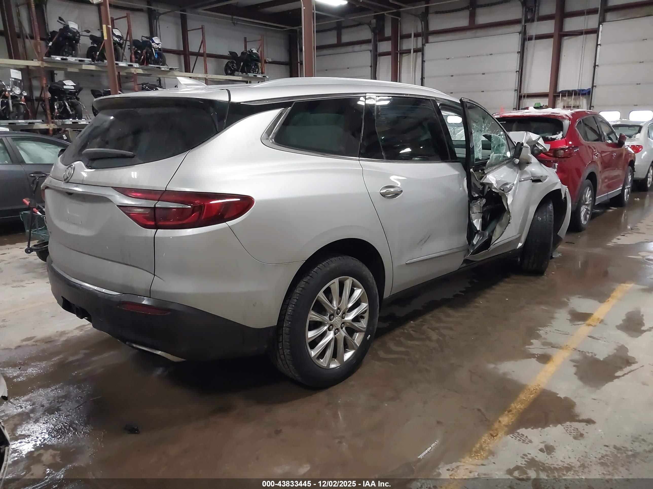 BUICK ENCLAVE image 4