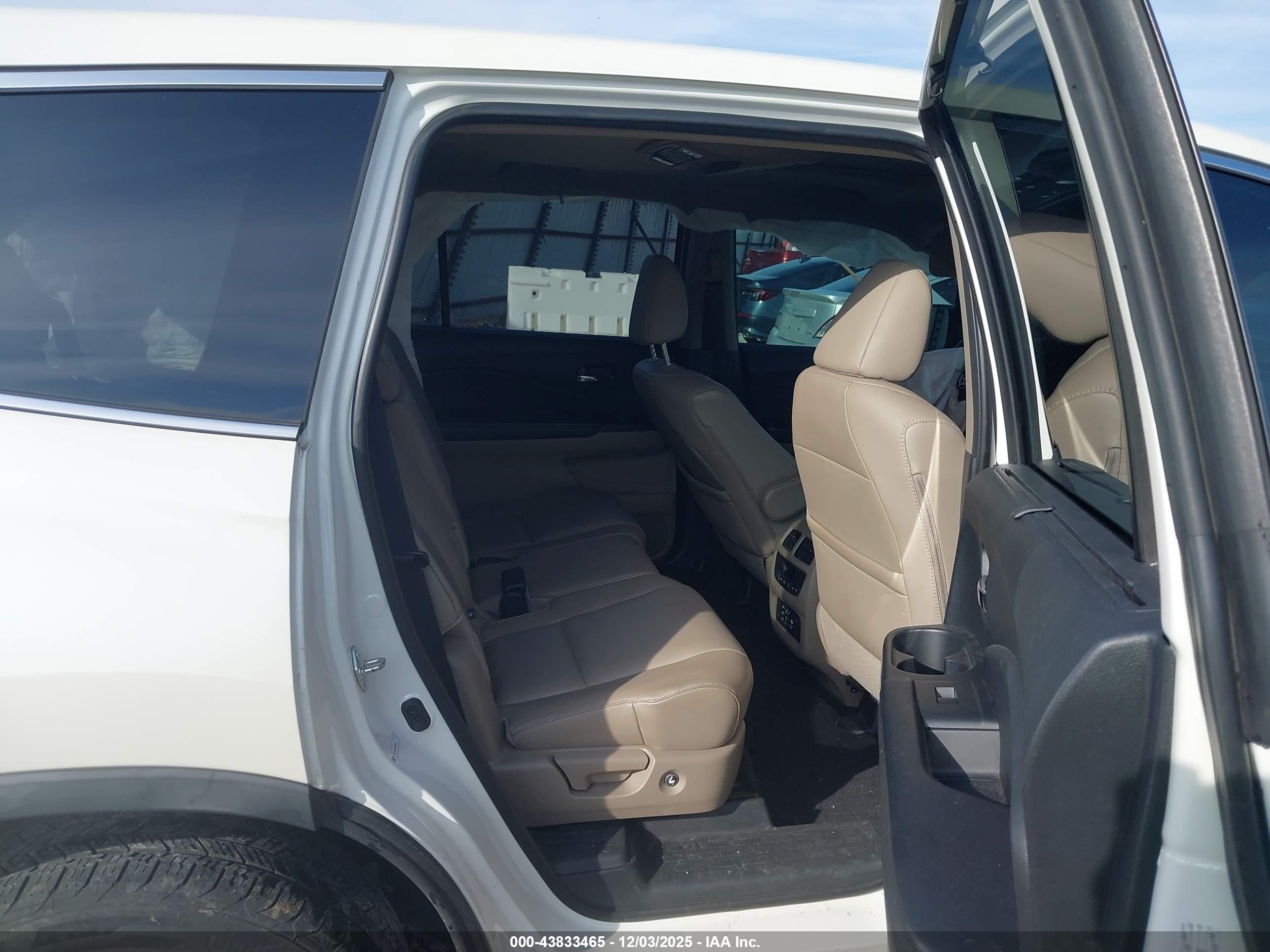 HONDA PILOT image 8
