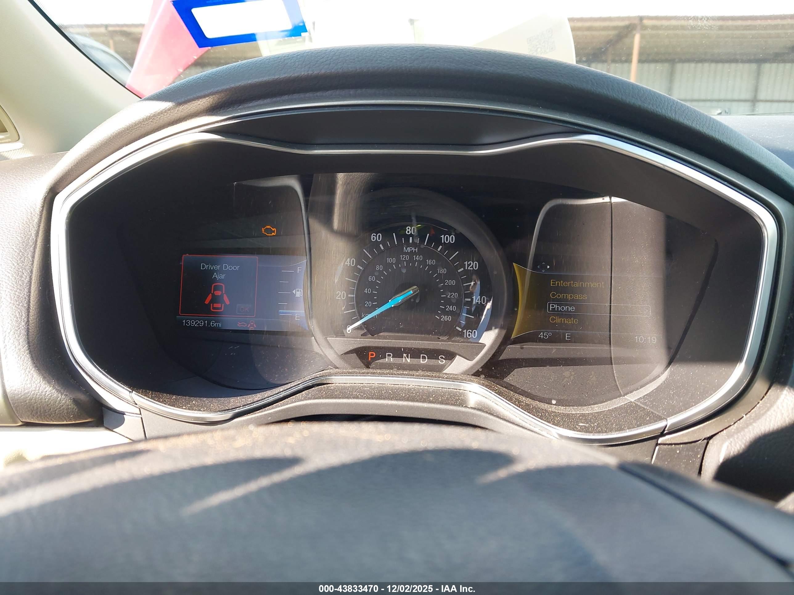 FORD FUSION image 7
