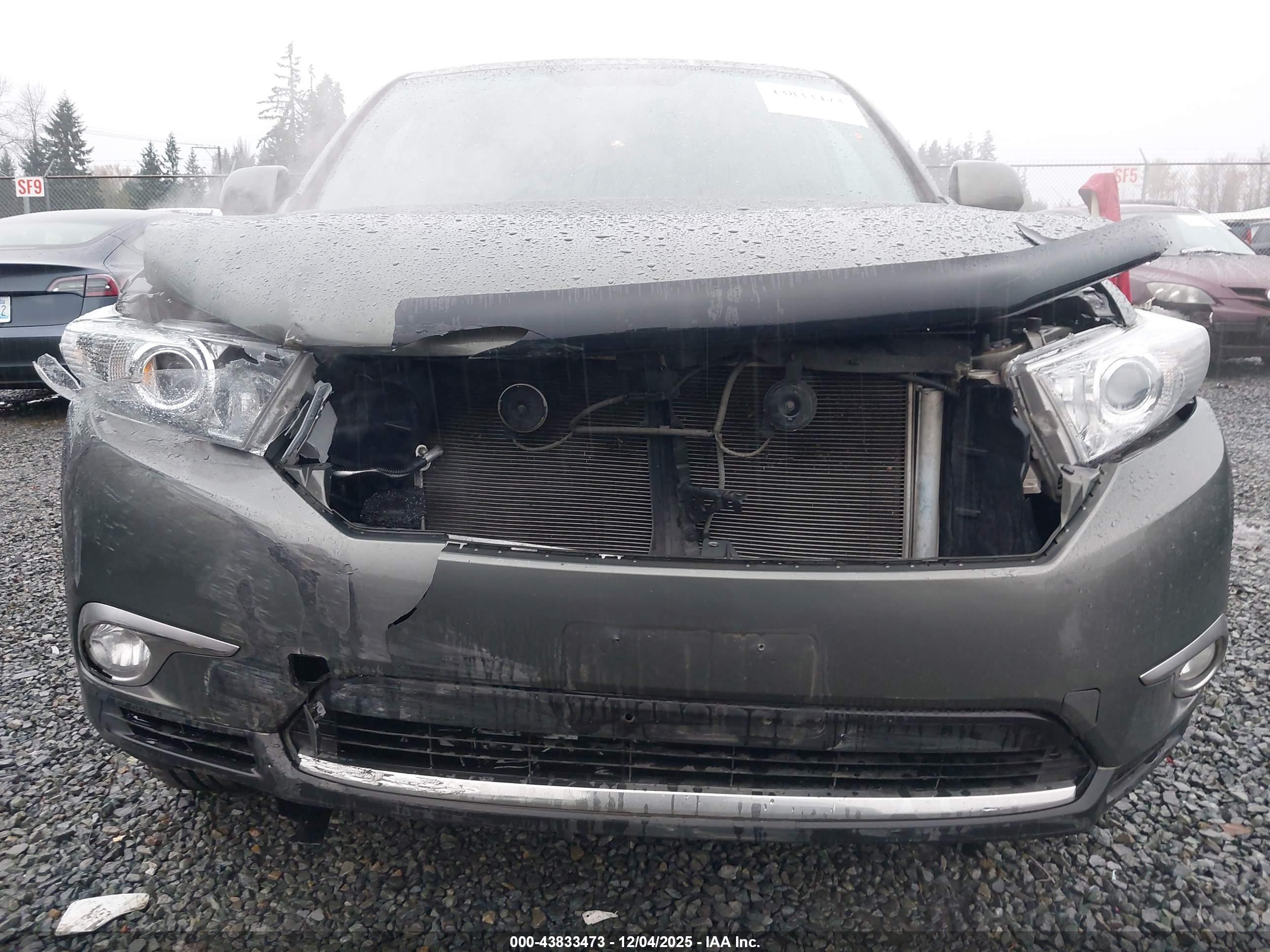 TOYOTA HIGHLANDER image 6
