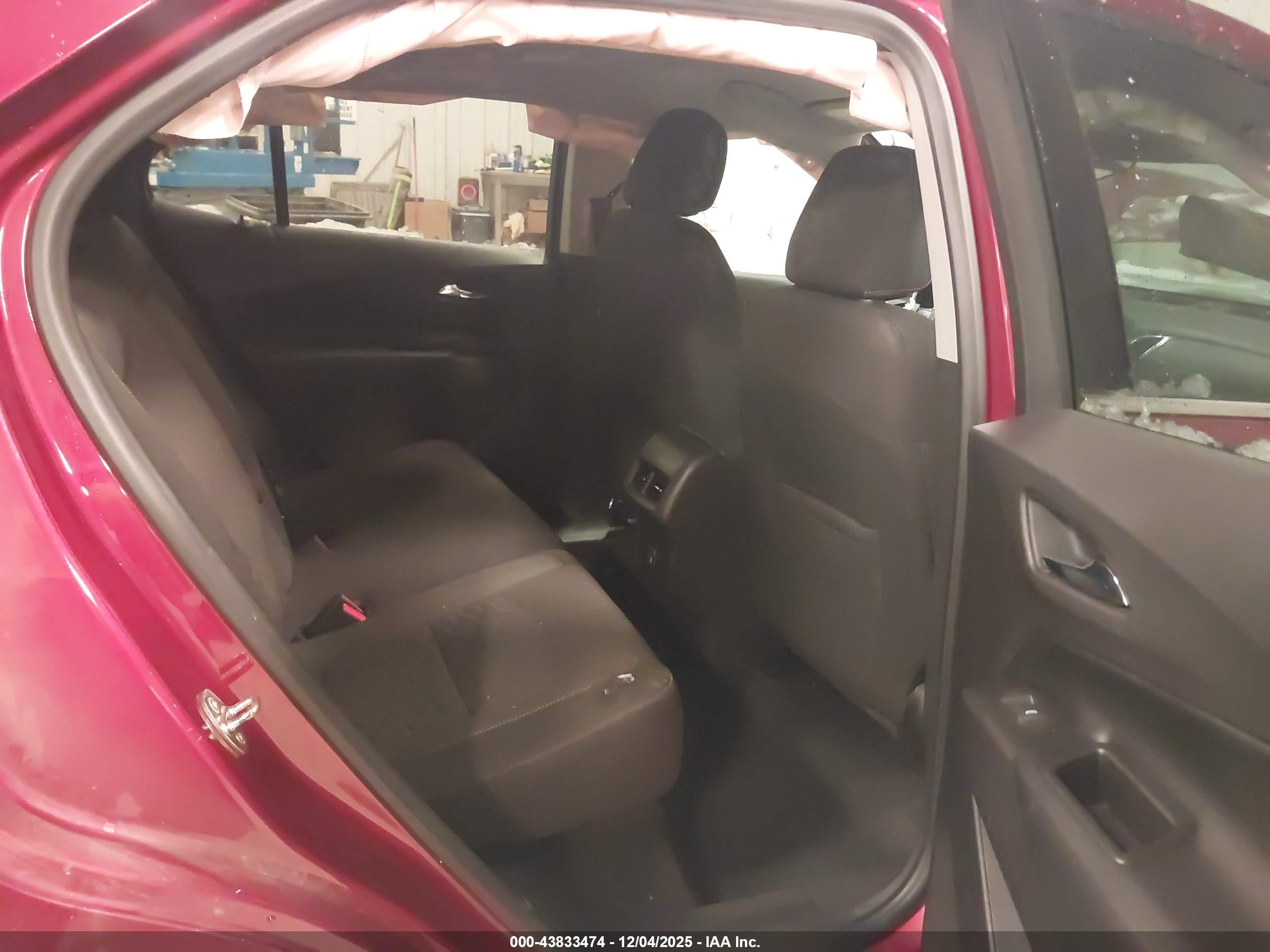 CHEVROLET EQUINOX image 8