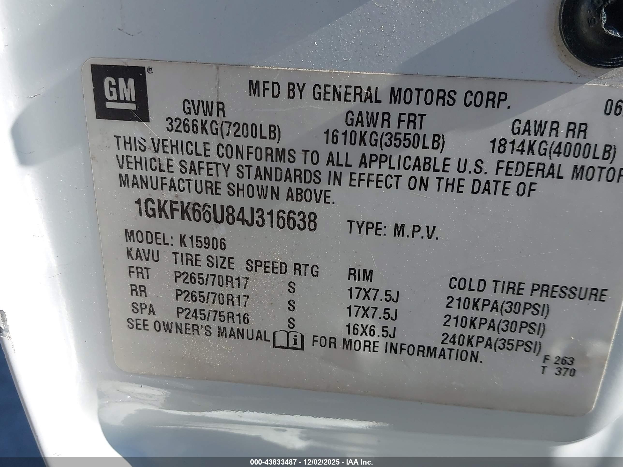GMC YUKON image 9