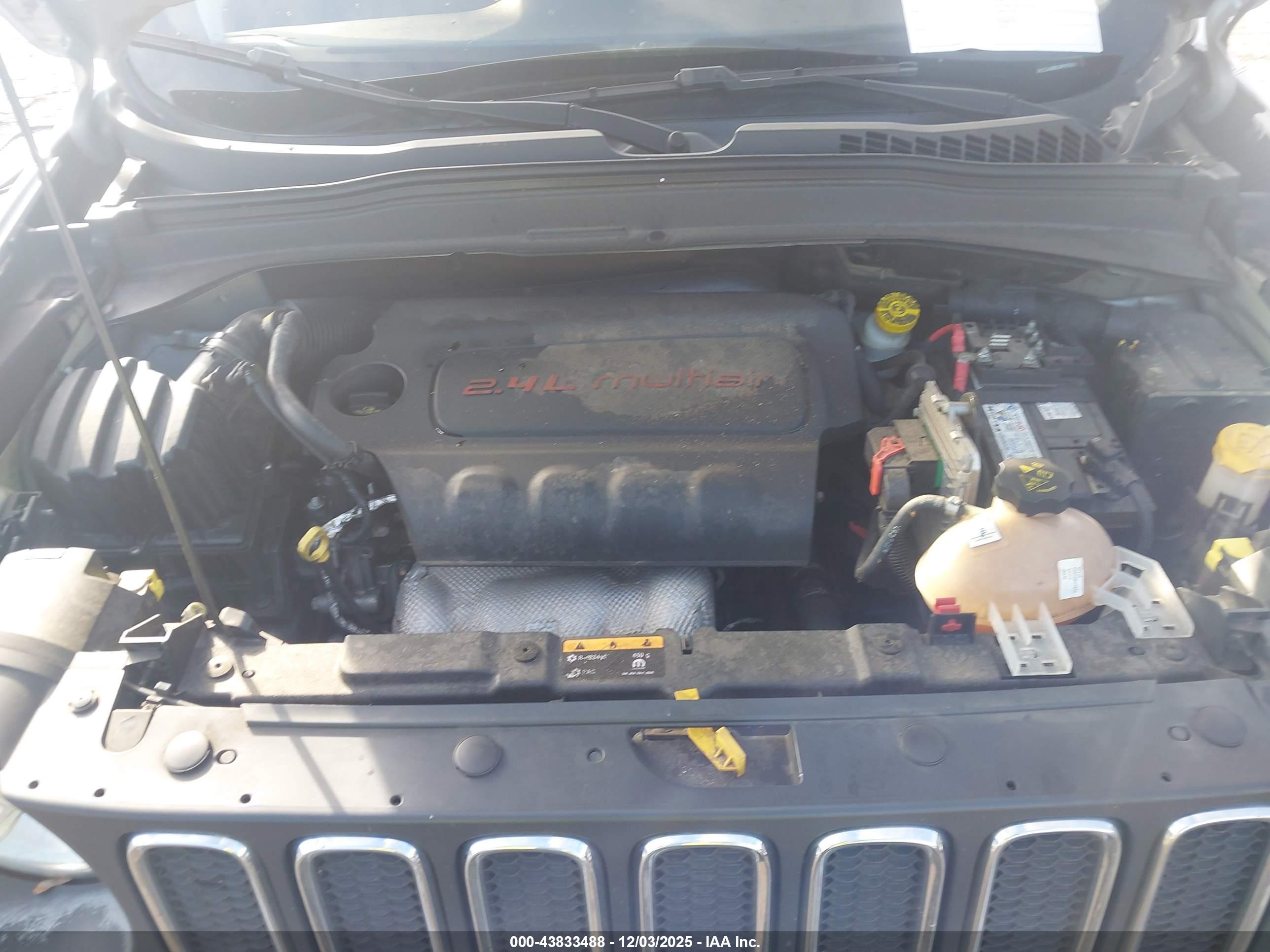JEEP RENEGADE image 10