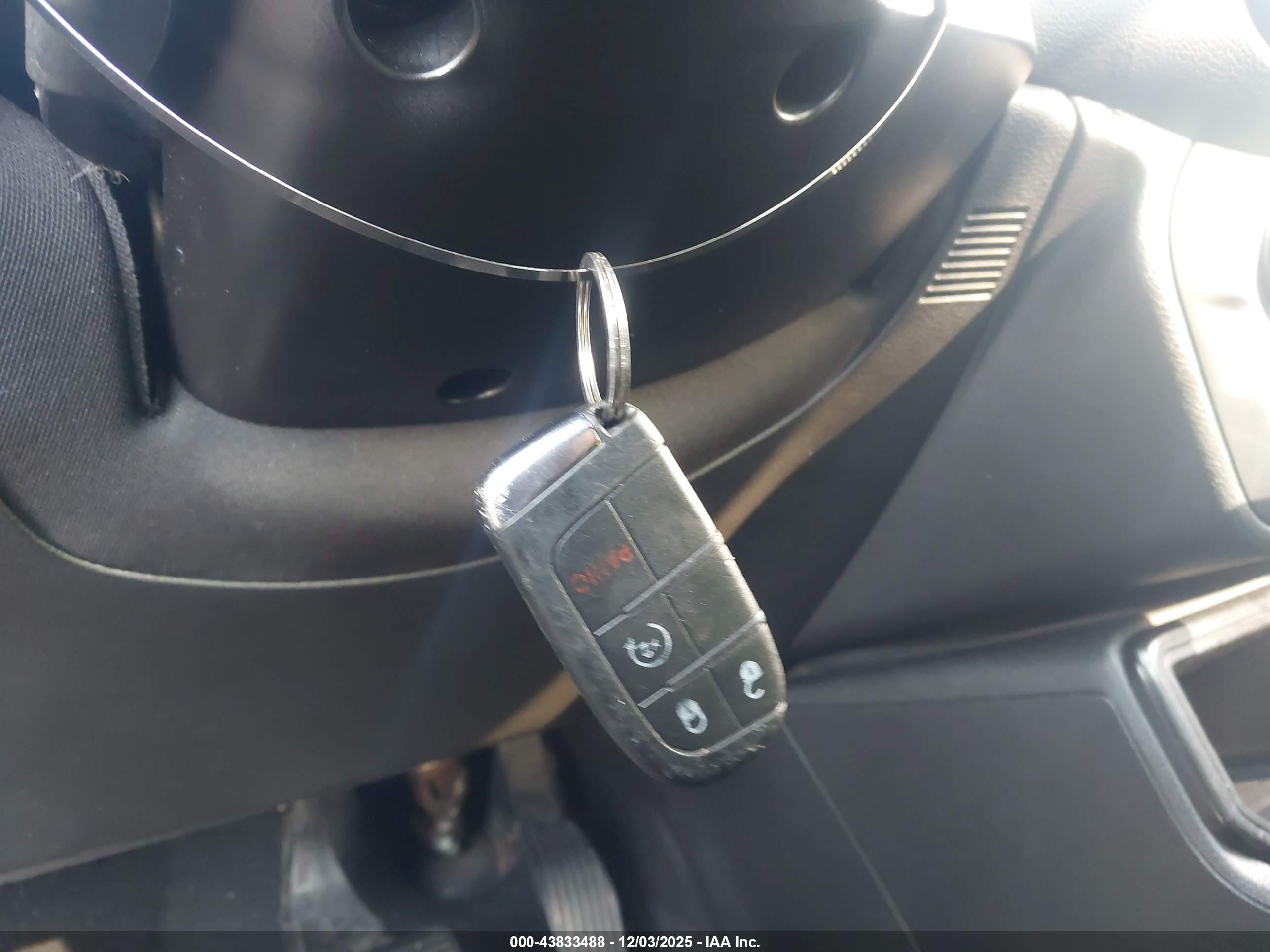 JEEP RENEGADE image 11