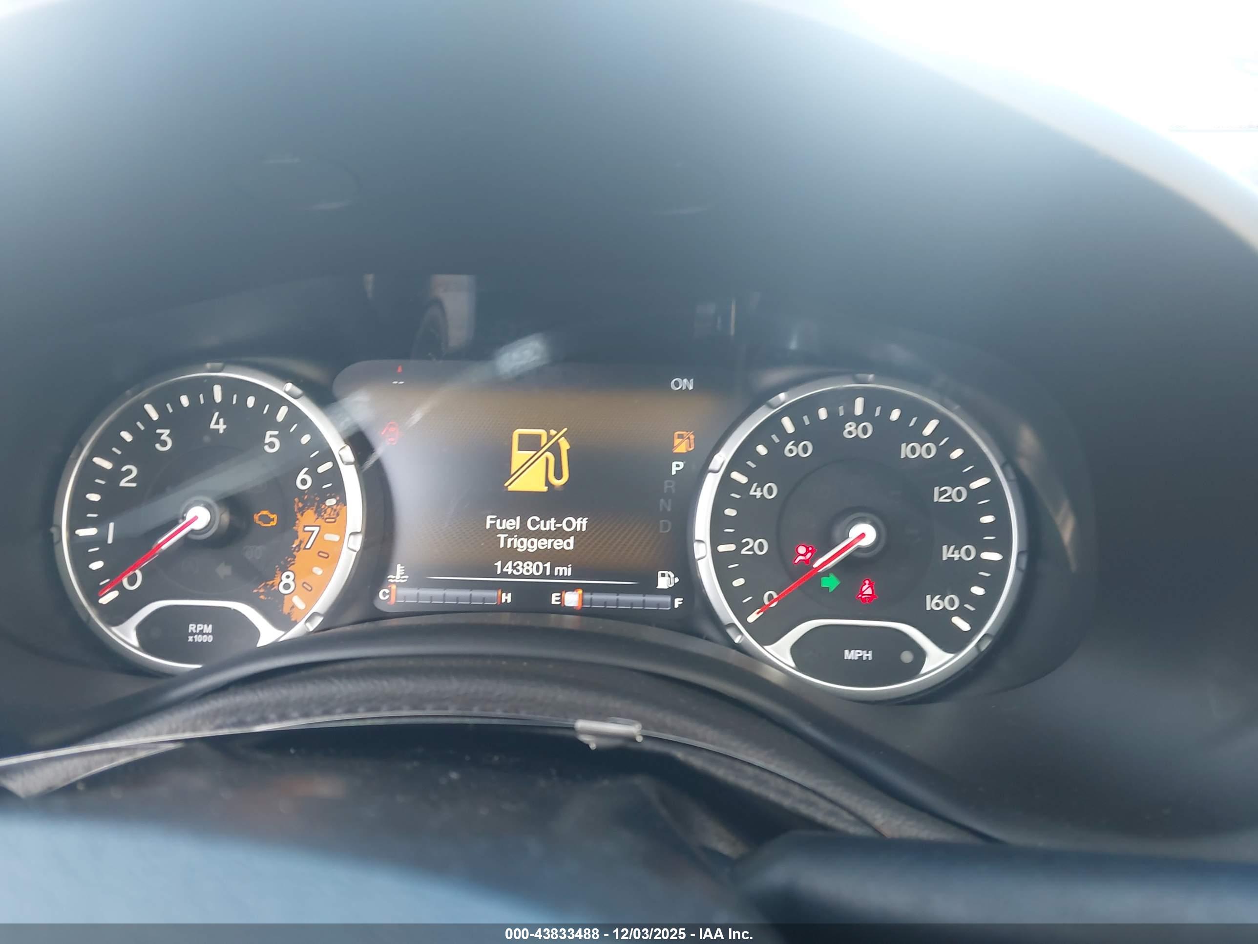 JEEP RENEGADE image 7