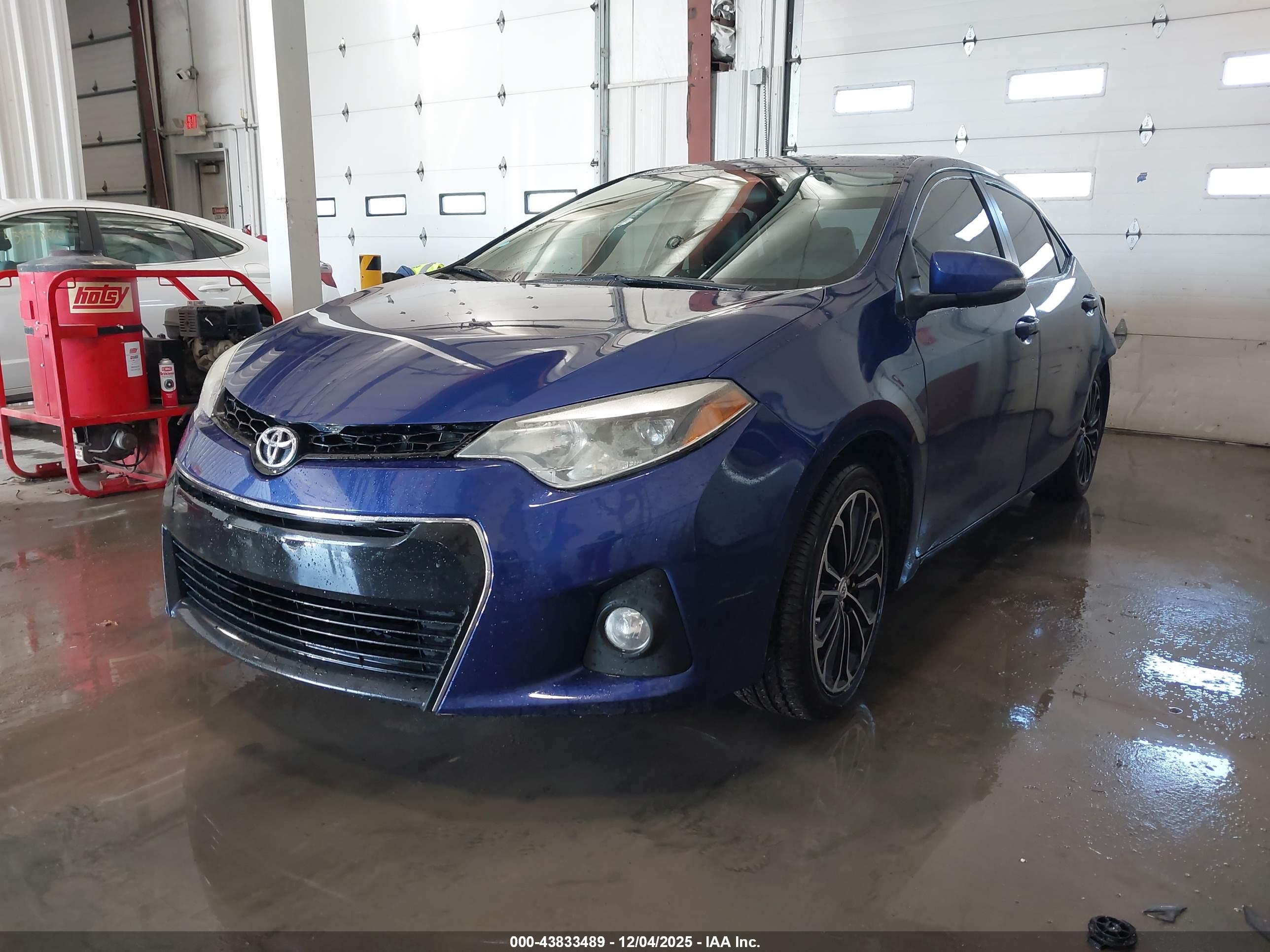 TOYOTA COROLLA image 2